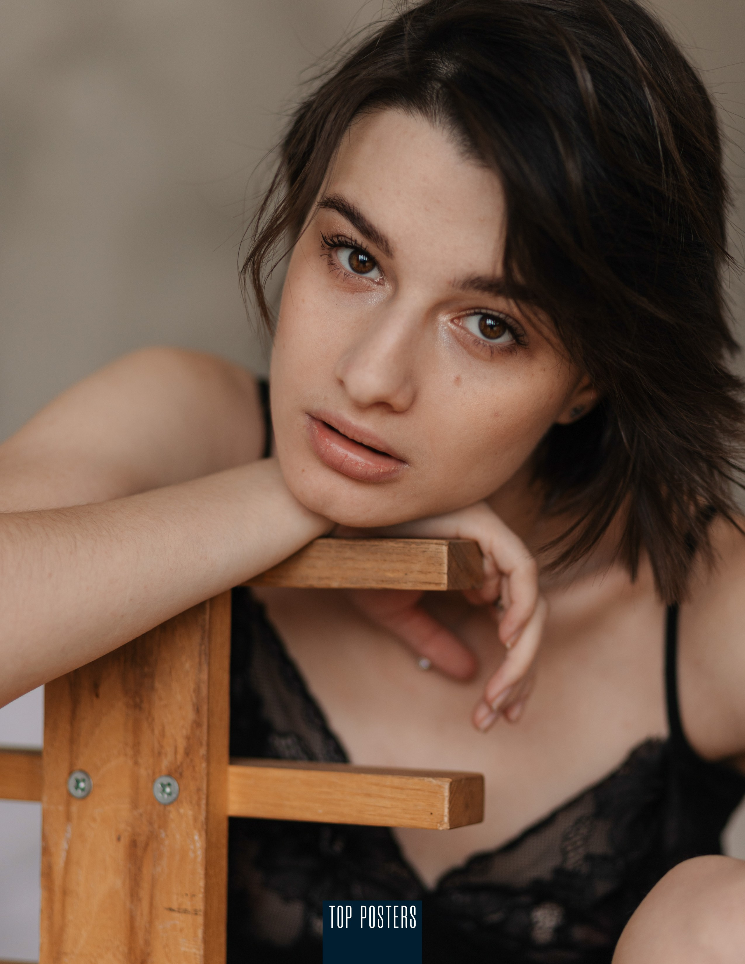 Top Posters. Фотограф СПб — Александра Венцова | портрет и контент-фото