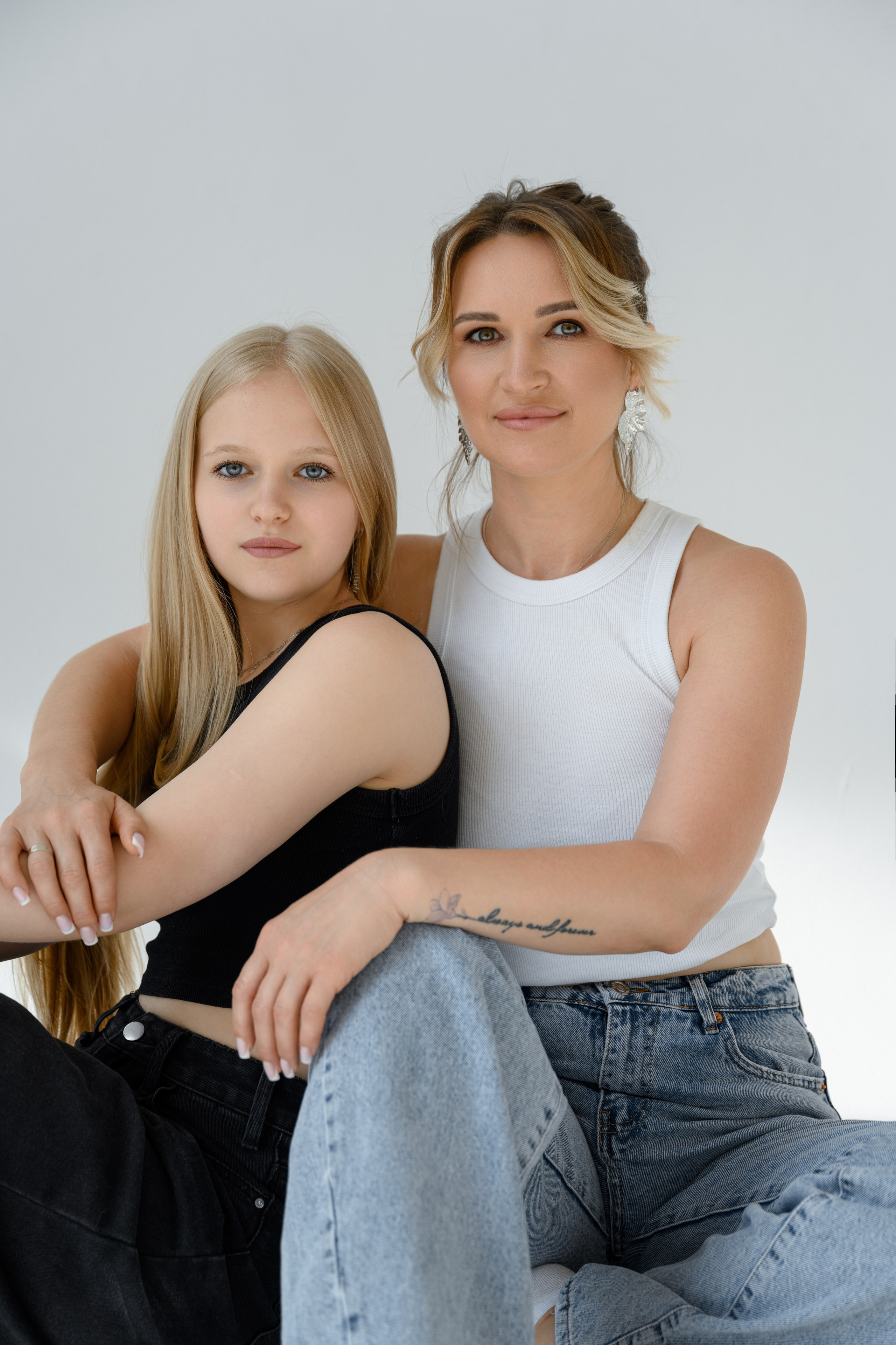 Полина и семья. Студия Base. Фотограф Анастасия Егорова