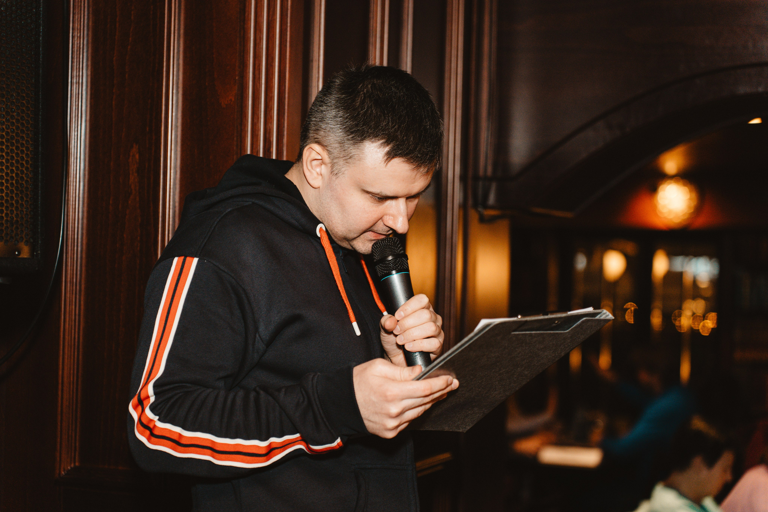 Intellectual games. Я занимаюсь событийной, свадебной, товарной, студийной… фотографией