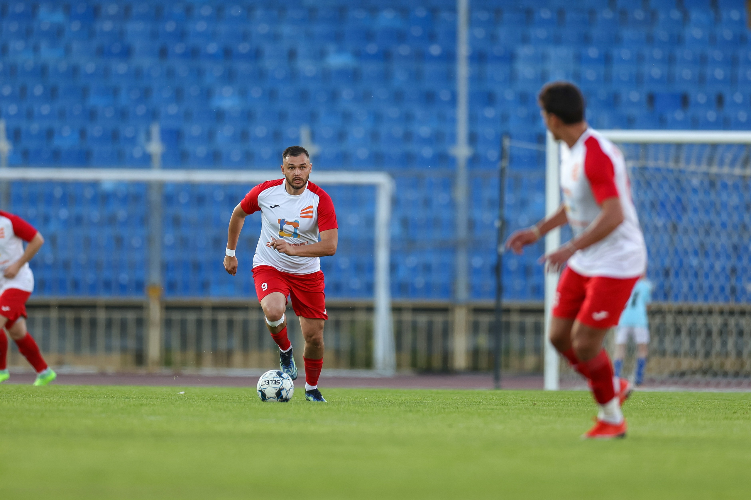 Благотворительный футбольный матч Друзья Бурмистрова vs ФК Fight Nights. Спортивный репортажный фотограф Казань Нафис Сиразетдинов