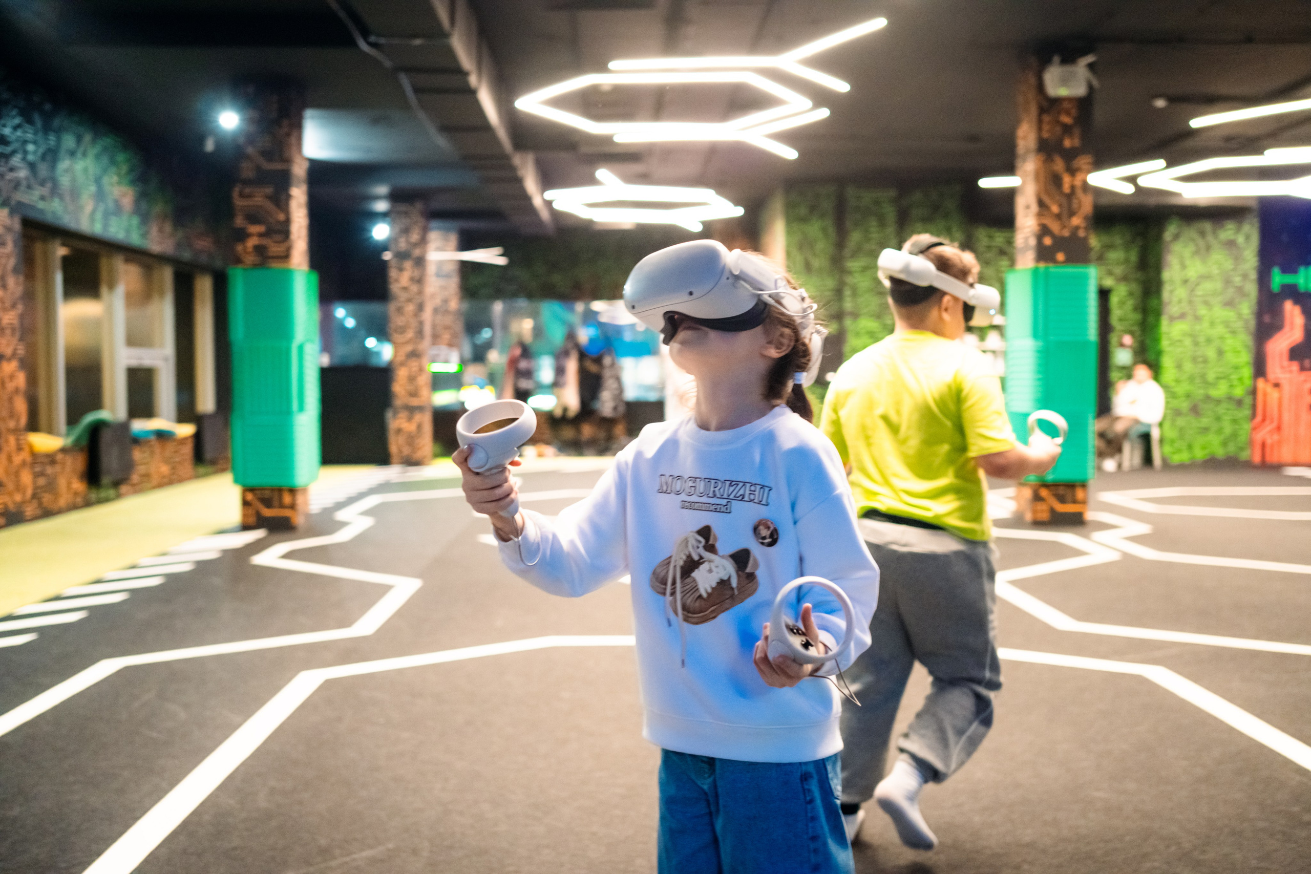 VR (November-December 2024). Felixtones