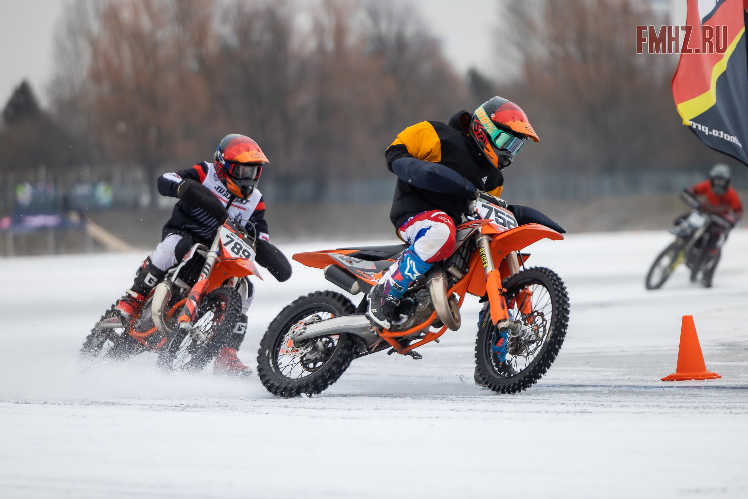 Первый этап Кубка МФР по мотокроссу на льду Большого Крылатского пруда в Москве. 8 февраля 2025 г. Фотограф Владимир Охрименко