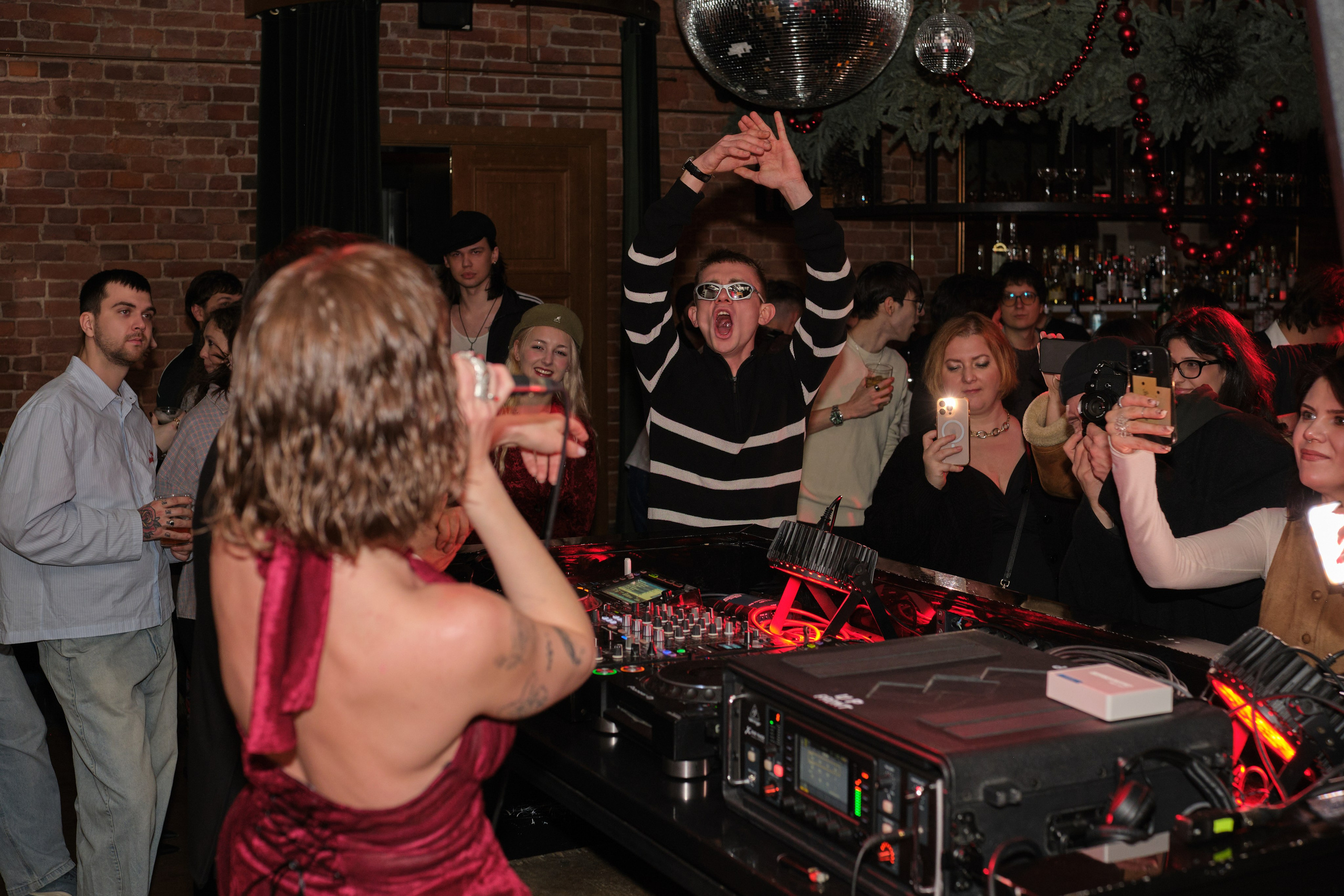 Клубный репортаж в Санкт-Петербурге | Филипп Линзин. Репортажный и портретный фотограф в Санкт-Петербурге Филипп Линзин