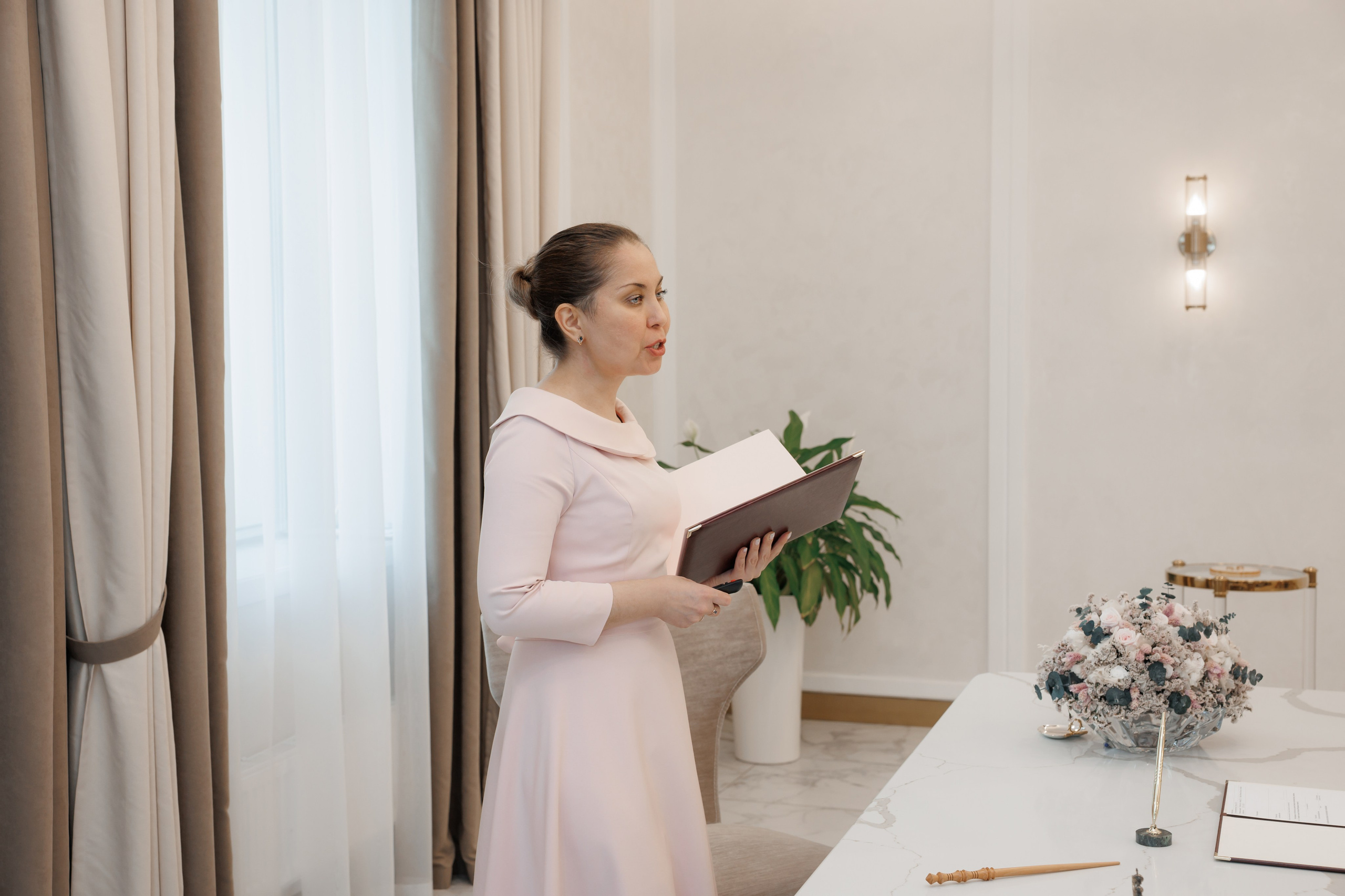 Регистрация в отеле Fish Point, ЗАГС Бутово, прогулка в Остафьево. Свадебный и репортажный фотограф (Москва, Королев и другие)