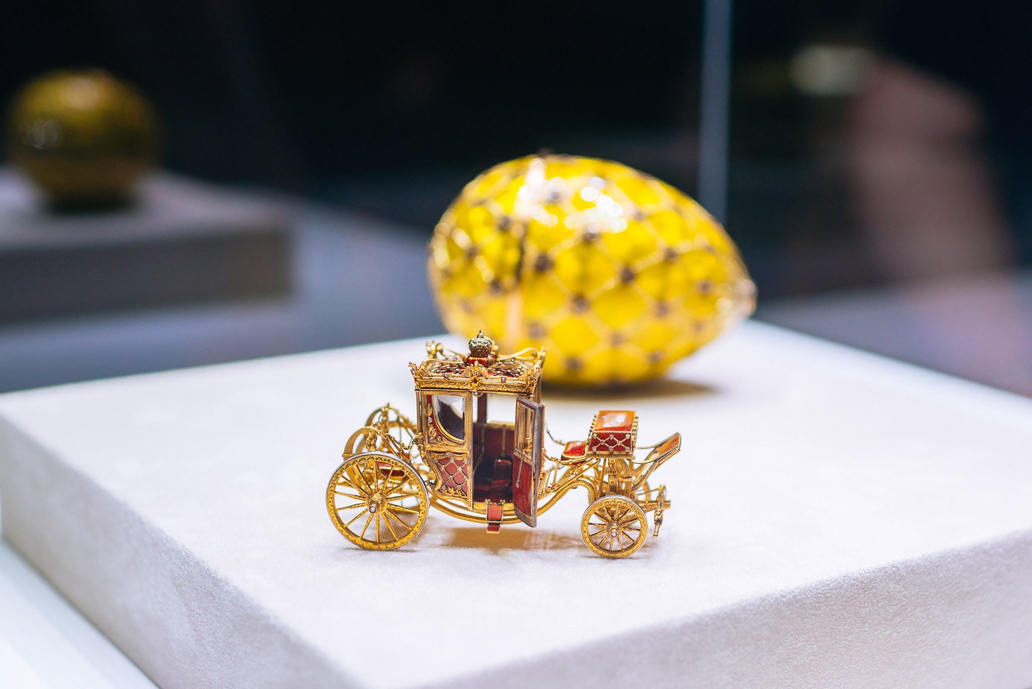 Егор Шапиро. Экскурсия в музей Фаберже. Ноябрь 24. Репортажный фотограф в Санкт-Петербурге Анастасия Клёпова