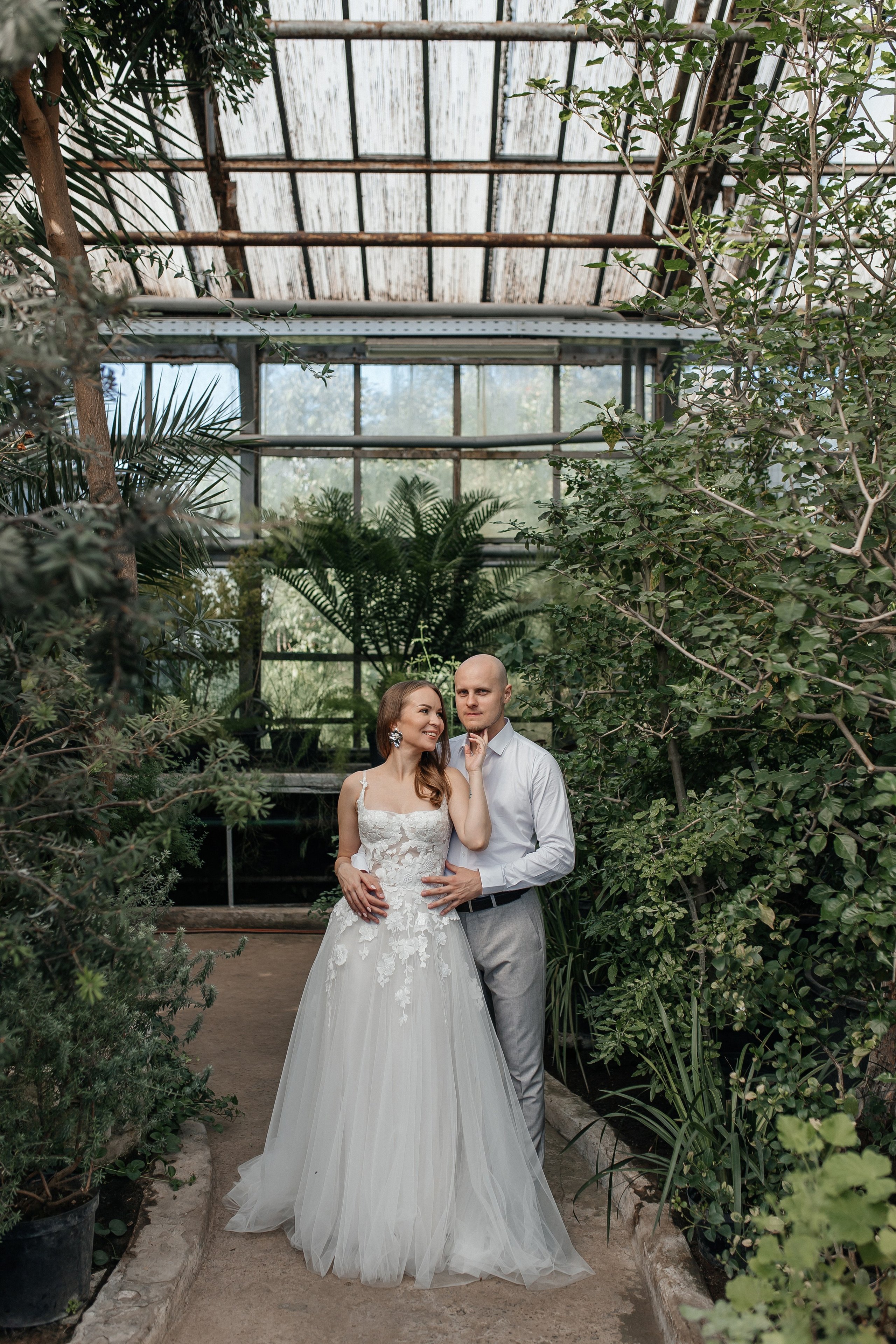 Свадебная фотосессия в Старой фондовой оранжерее Ботанического сада