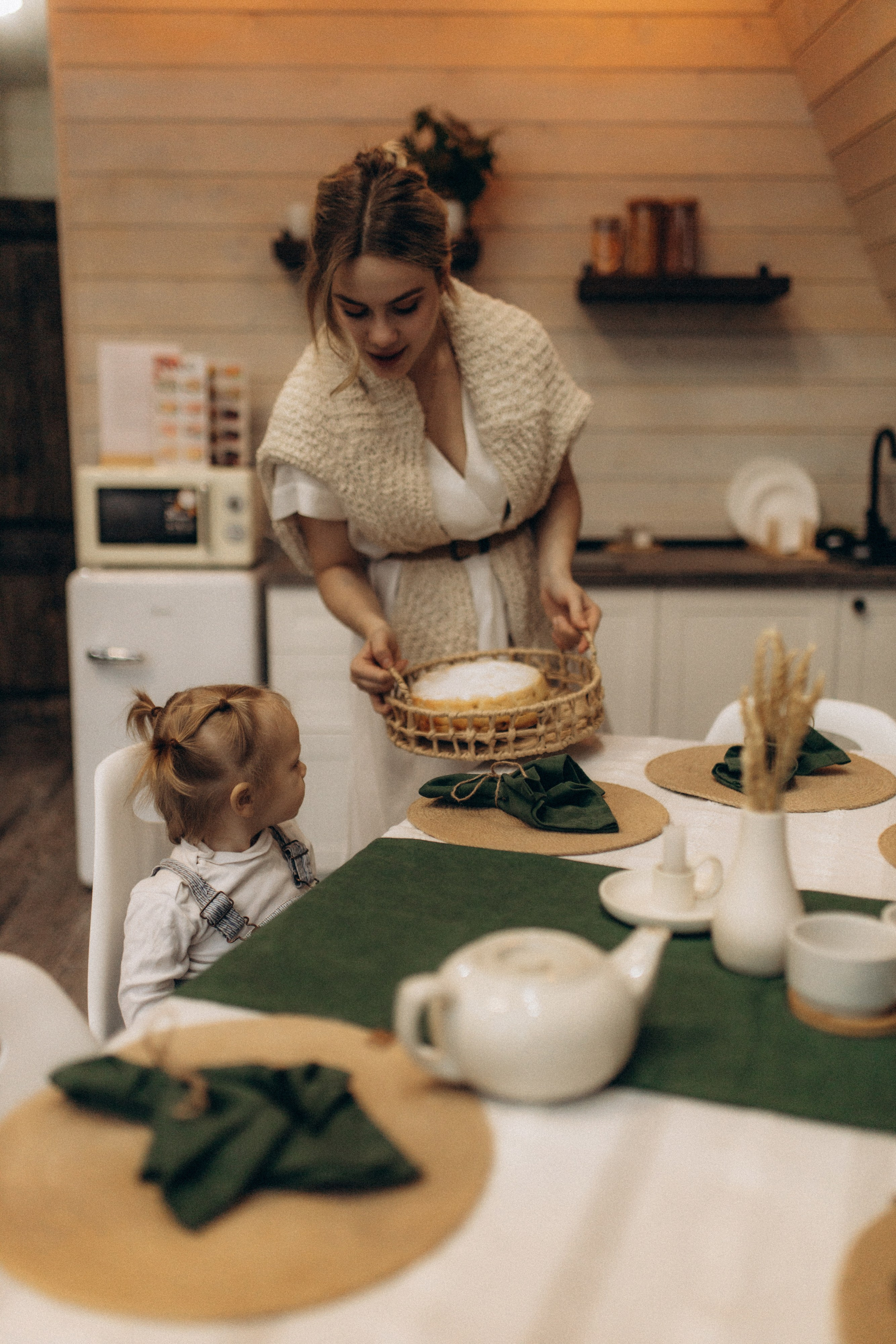 Алиса и мама. Семейный фотограф Губкин/Старый Оскол