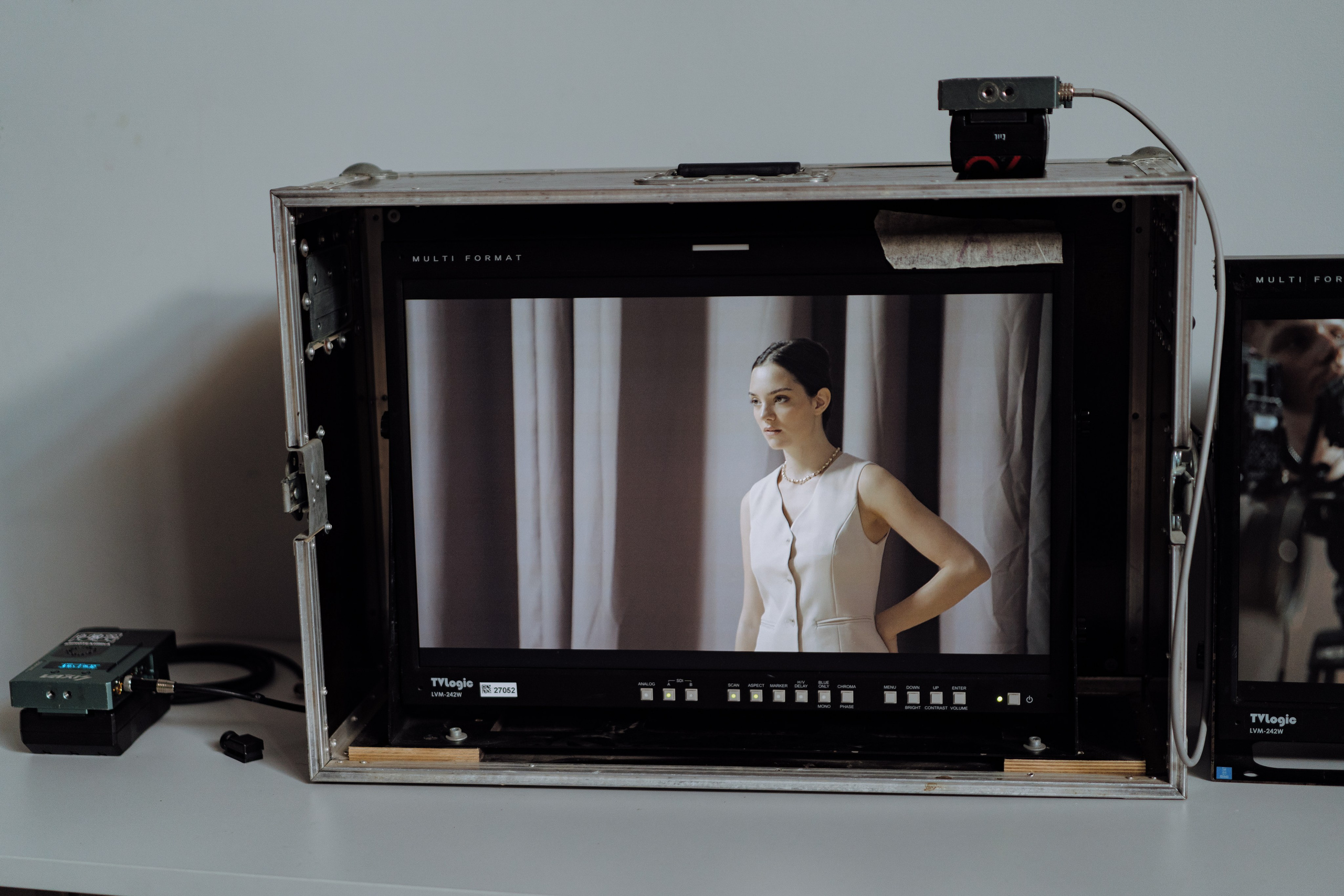 Женя Медведева / Уроки истории. Творческий и репортажный фотограф в Москве Клим Долгов