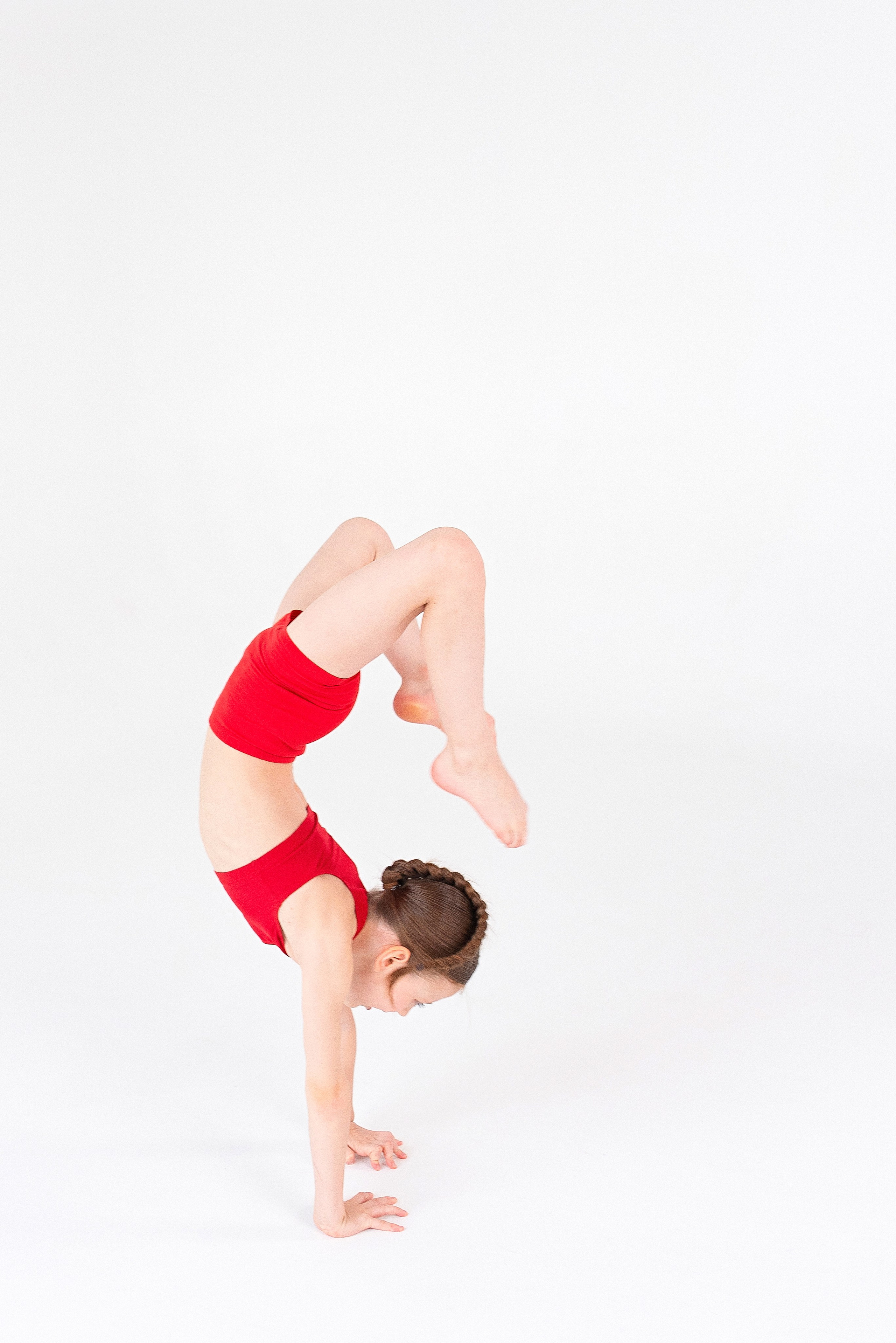 Съёмка для дополнительных разворотов. Увлечения ребёнка: Гимнастика. Детский и семейный фотограф в Сургуте и Нефтеюганске Анна Старцева