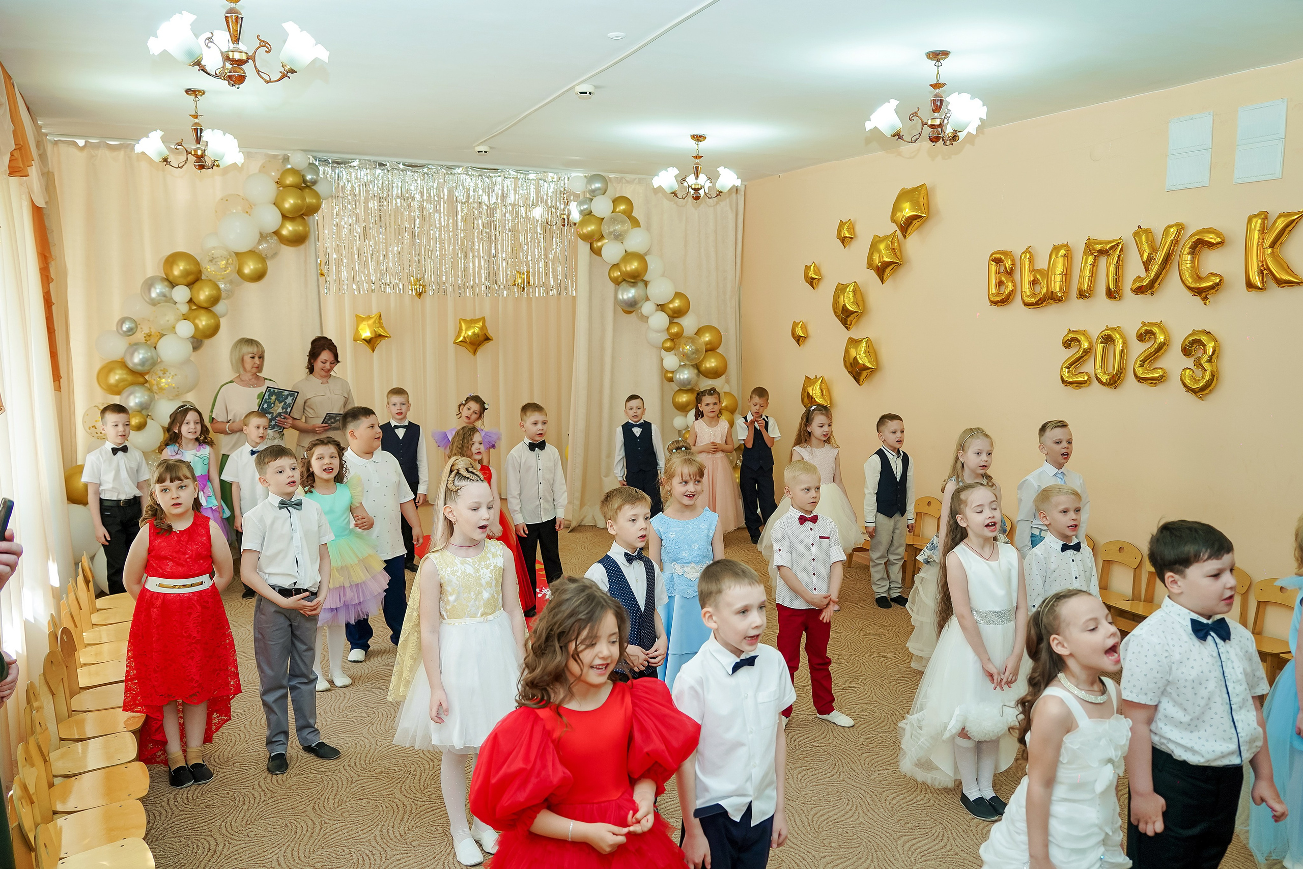 Фотосъемка видеосъёмка фотограф видеооператор новогодних утренников  в. Фотограф, видеооператор Нина Коршунова