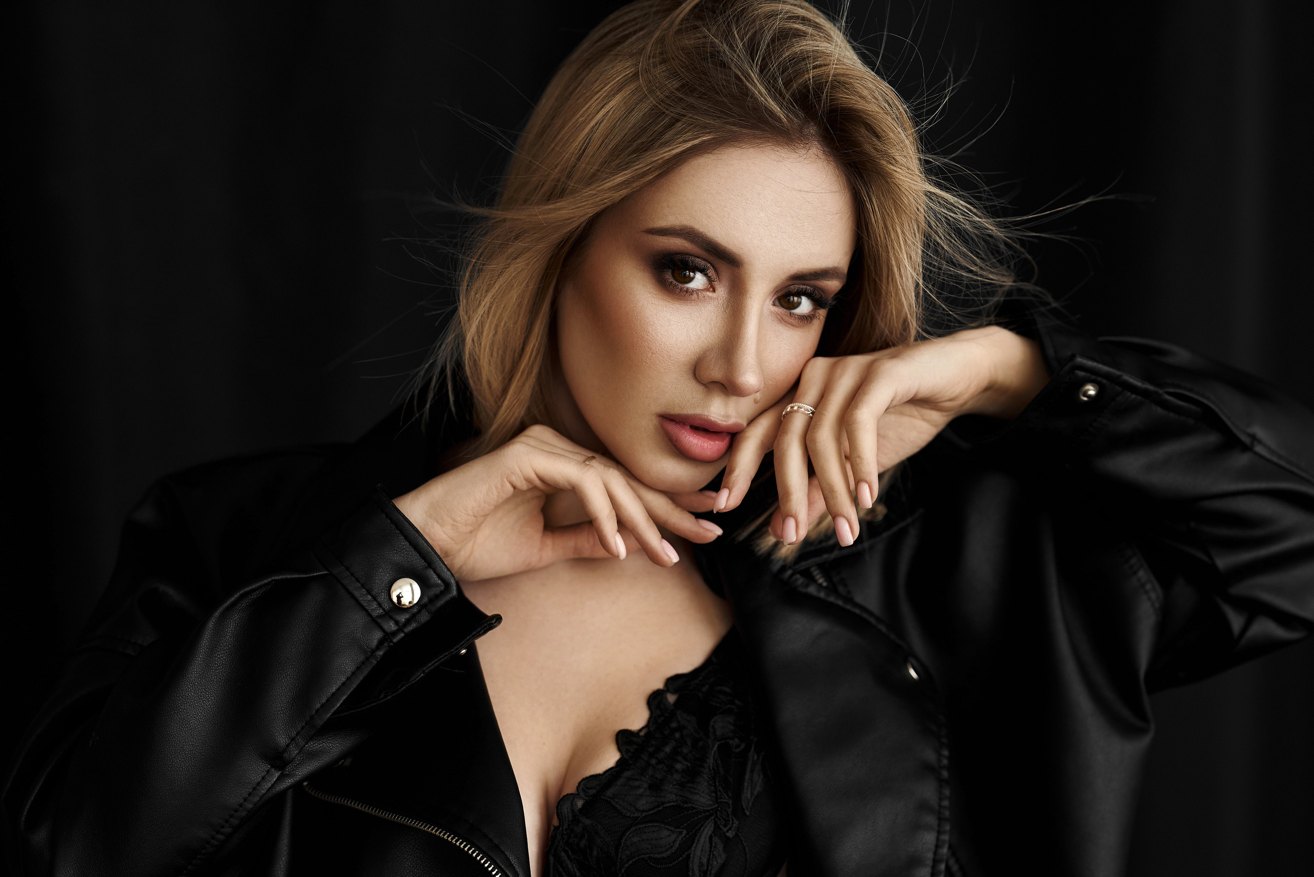 Аня. Фотограф Михаил Ефремов