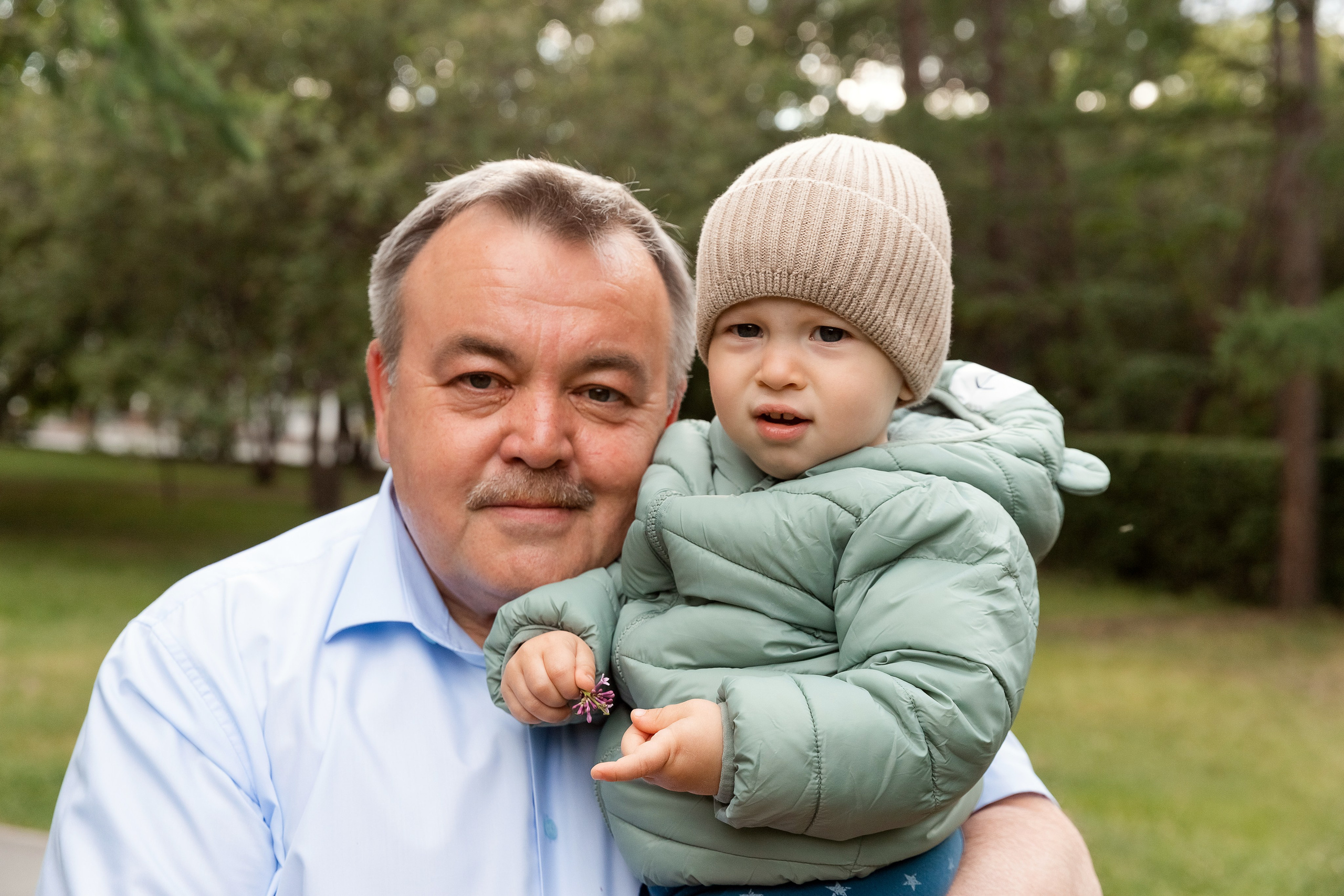 Съемка большой семьи на улице. Семейный фотограф в Екатеринбурге Маргарита Курносова