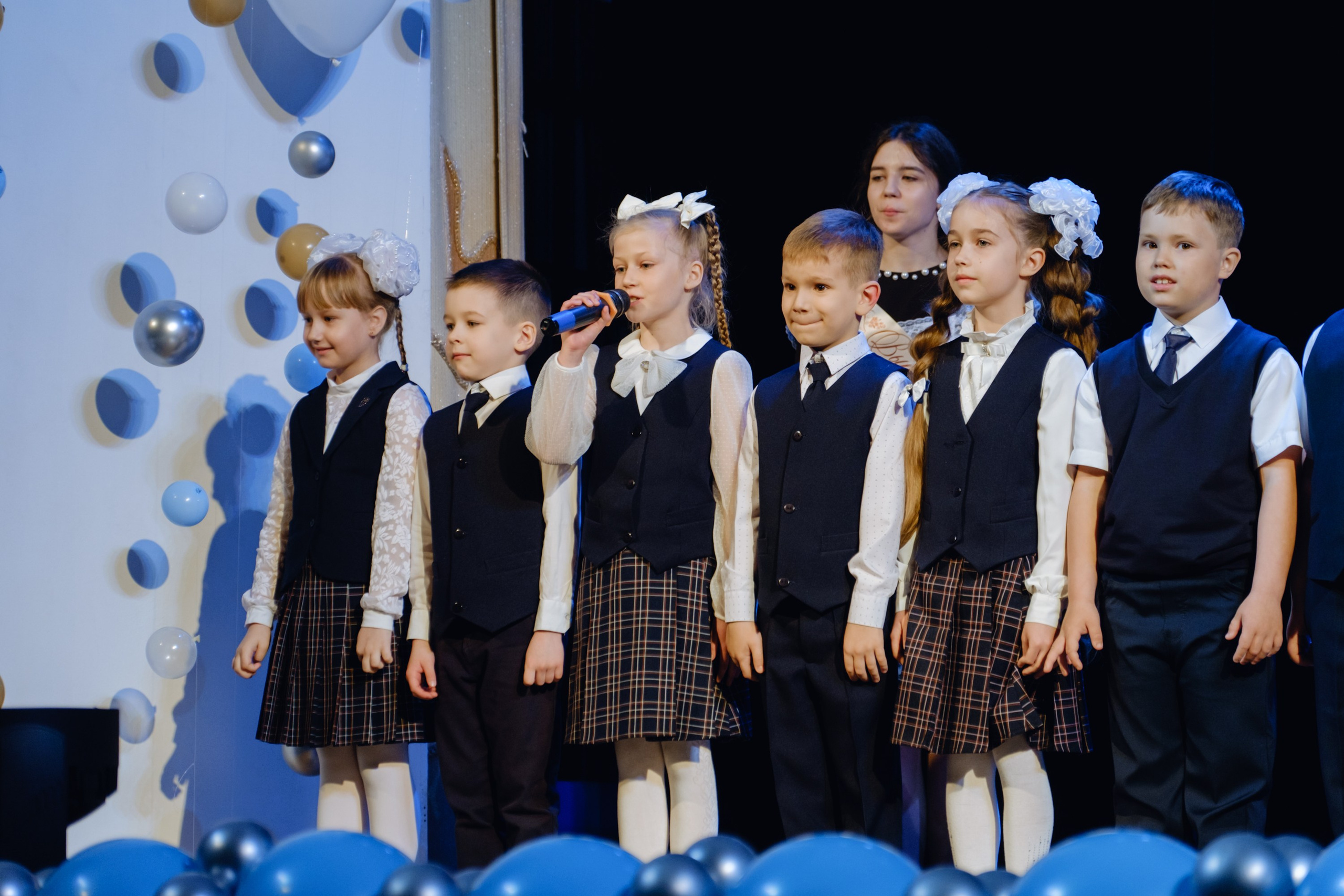 Последний звонок 11 класс. Фотограф Софья Володкина