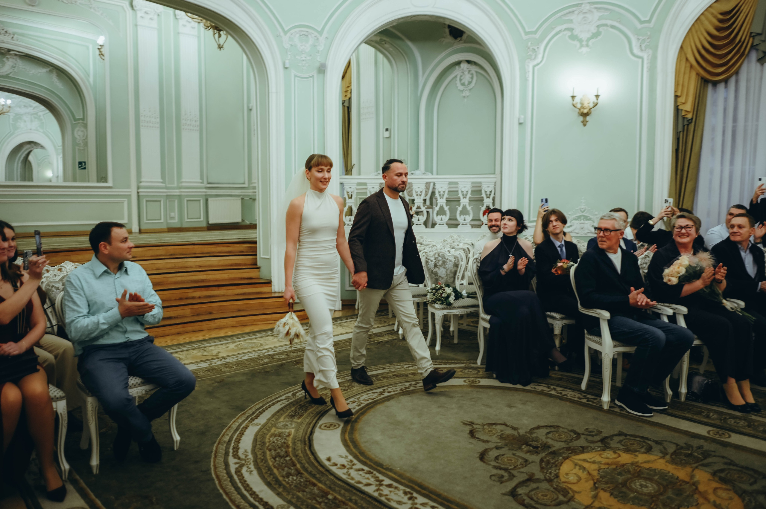 Свадебная прогулка. Ксения и Василий. Семейный и свадебный фотограф в Санкт-Петербурге Яна