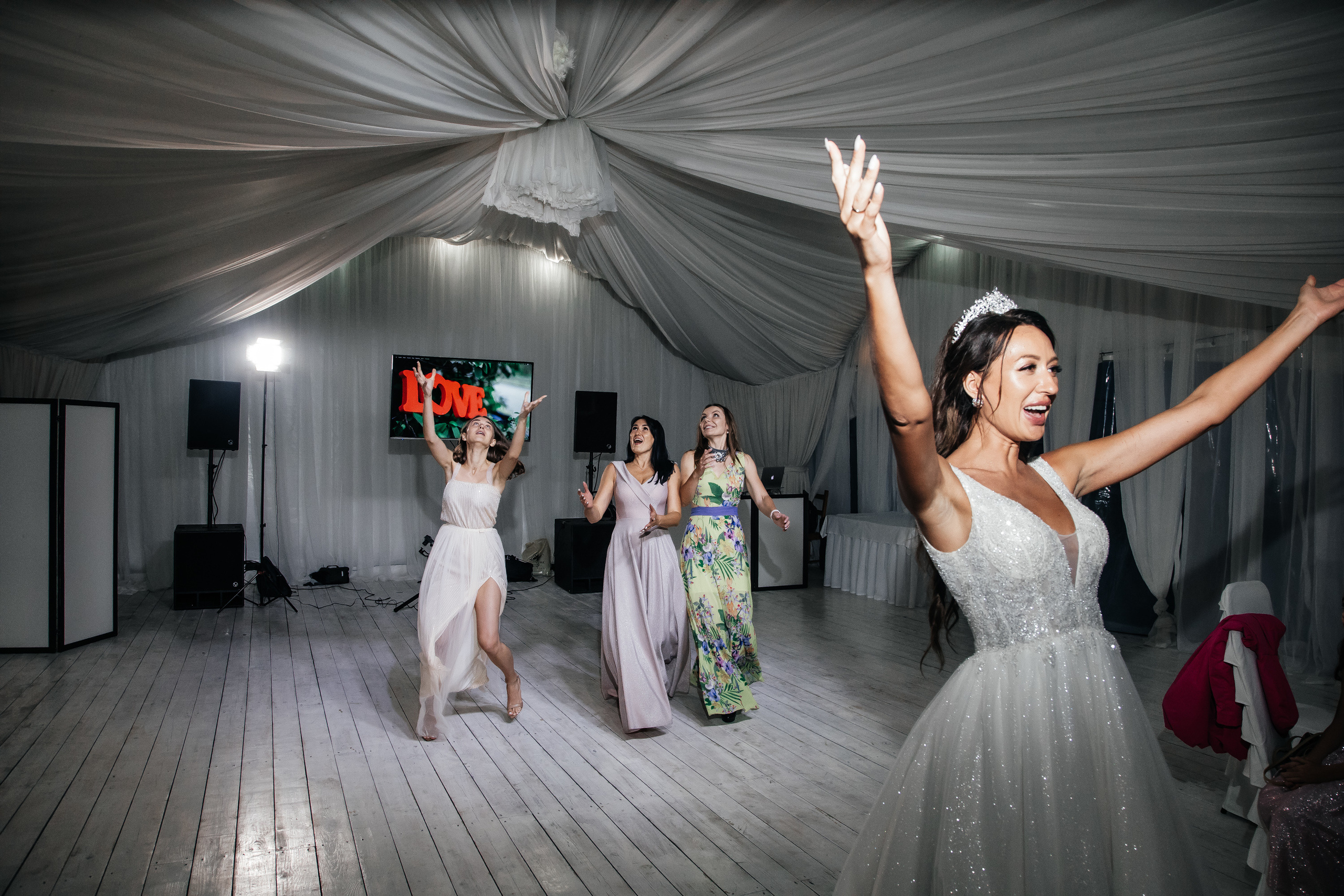 Кристина и Виталий. Свадебный  фотограф Новосибирск