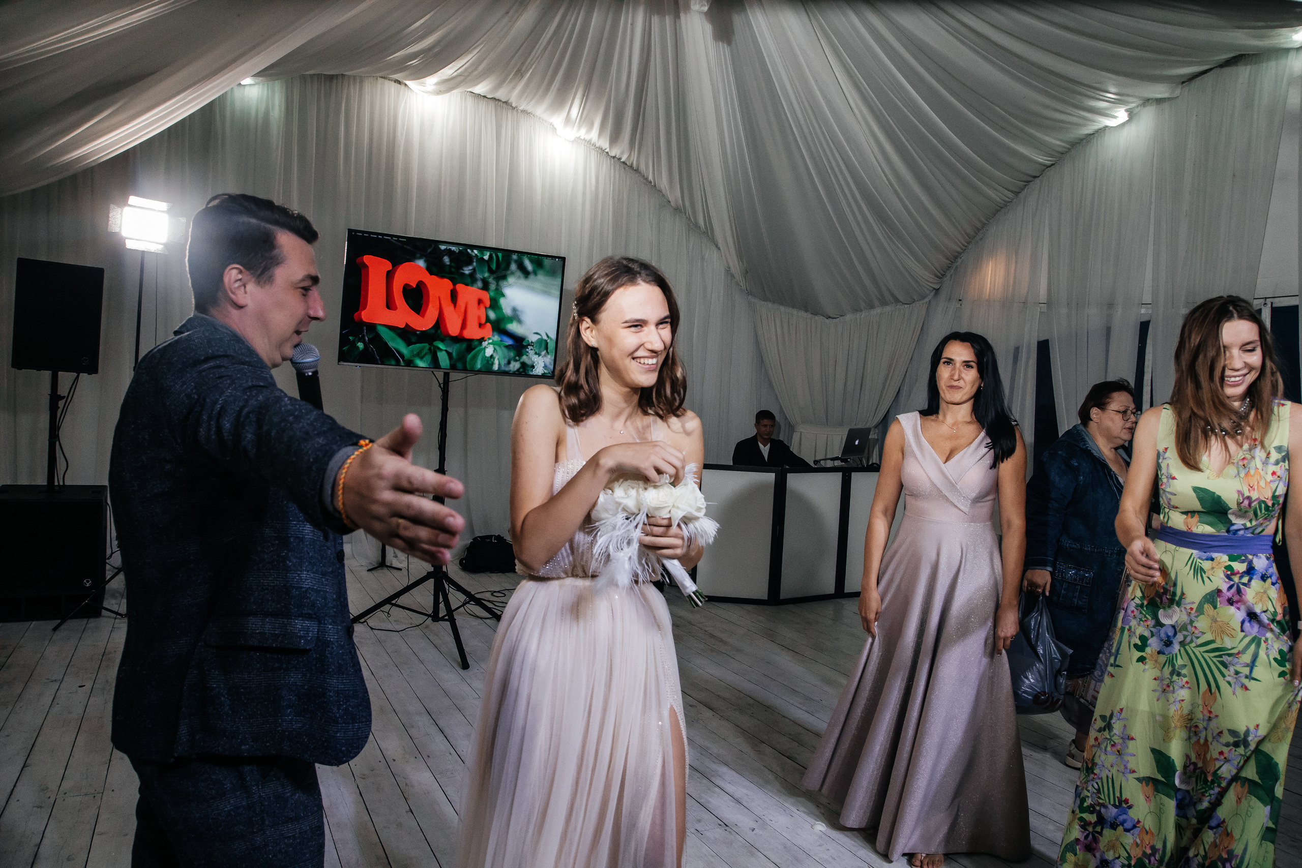 Кристина и Виталий. Свадебный  фотограф Новосибирск