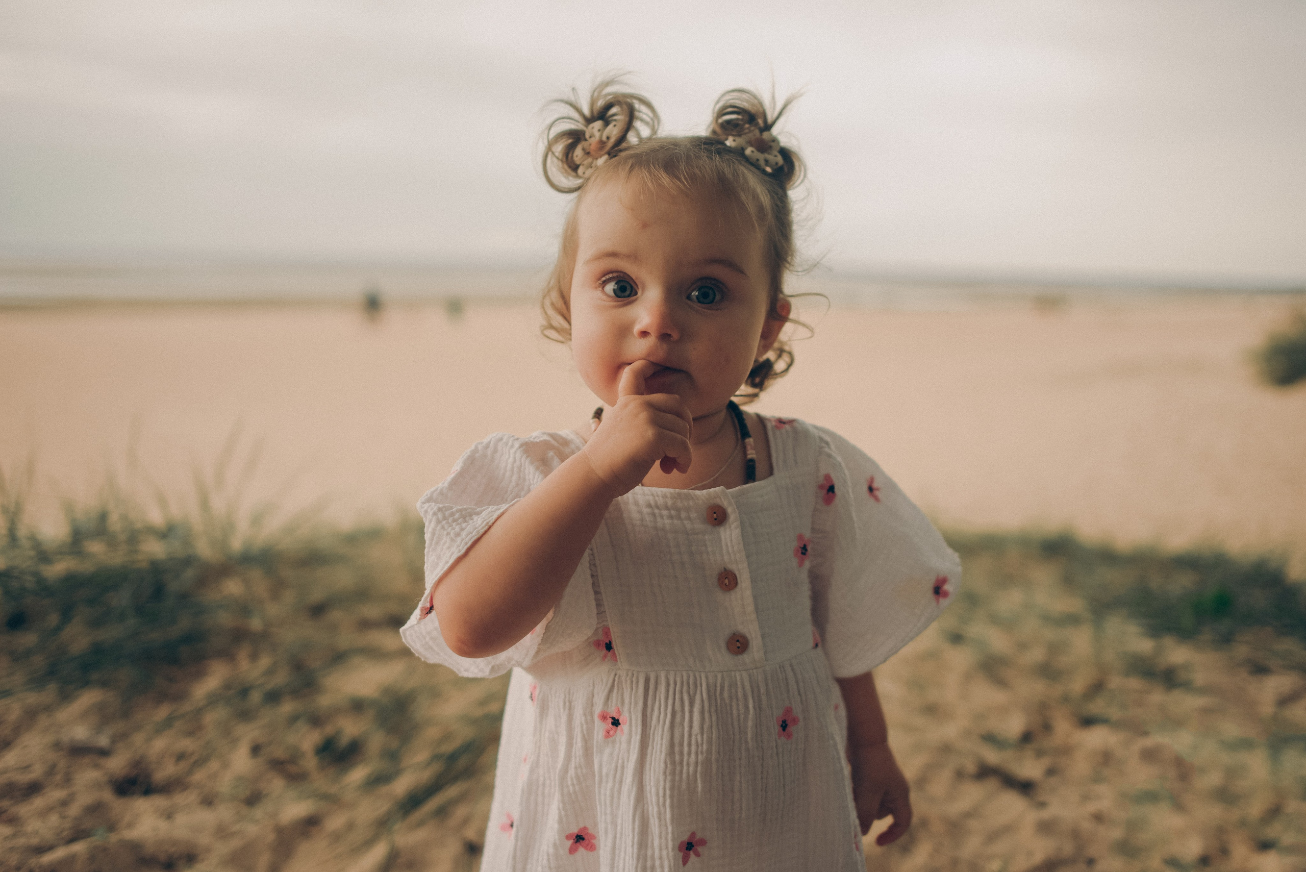 Съемка поколений на заливе. Елизавета Юлия Сергей и Ия. Семейный и свадебный фотограф в Санкт-Петербурге Яна