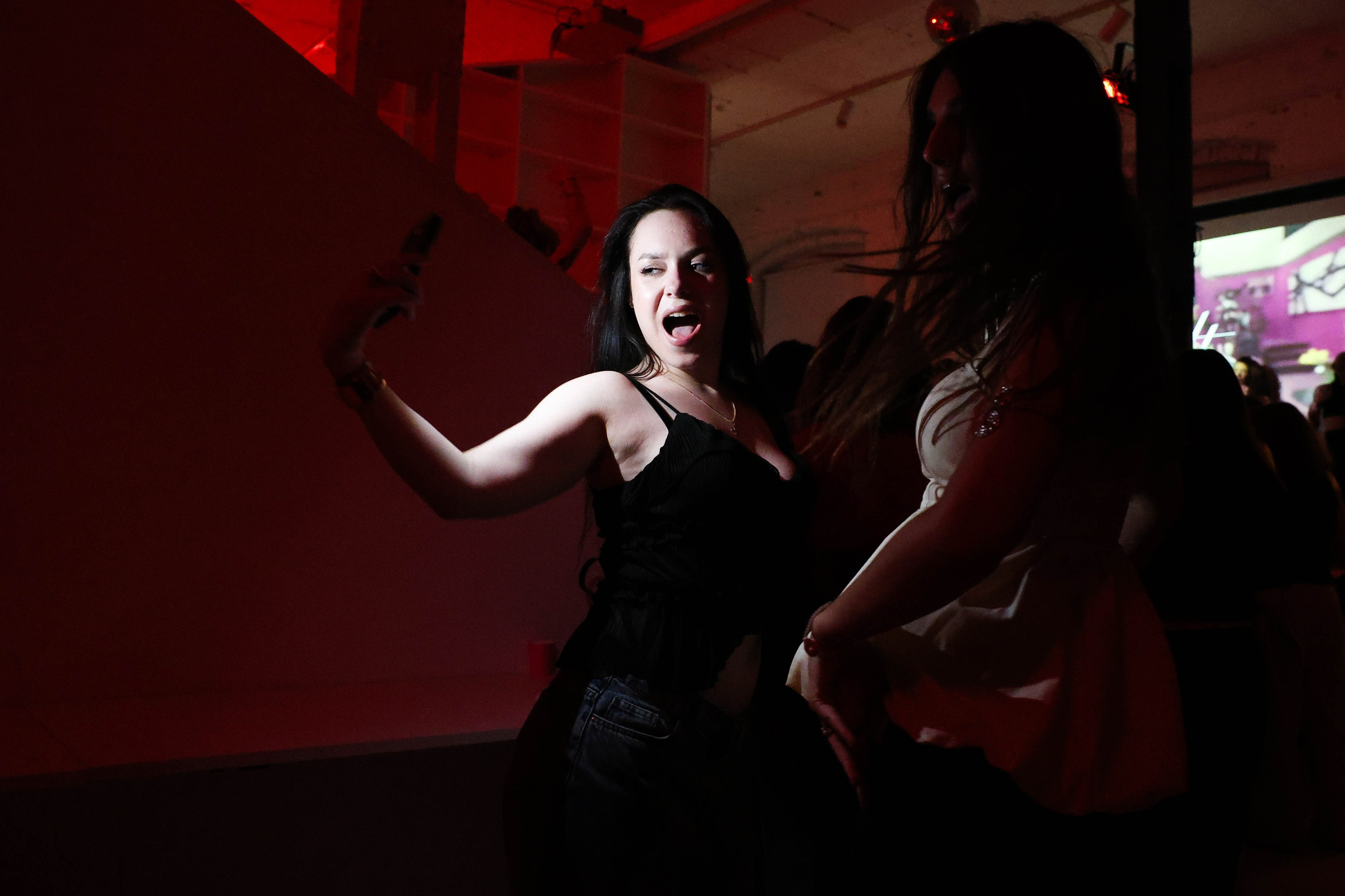 Вечеринки / вспышка. Репортажный фотограф в Москве Арина Антонова