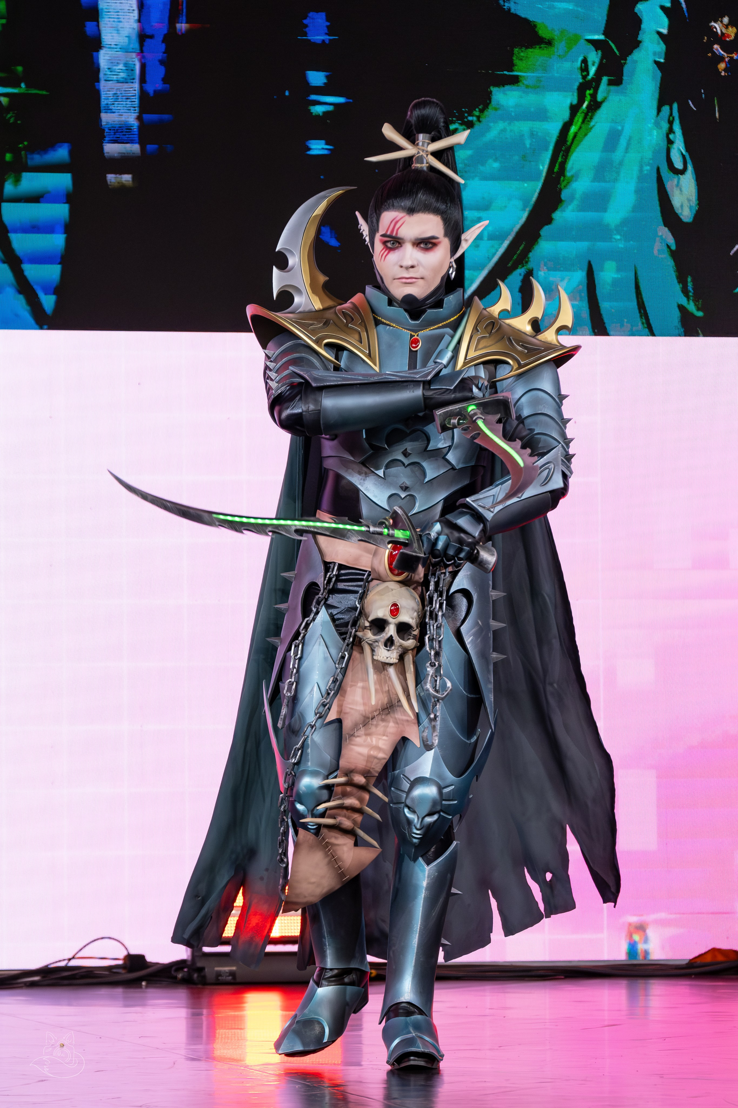 Сцена РЭД ЭКСПО 2024. Косплей фотограф