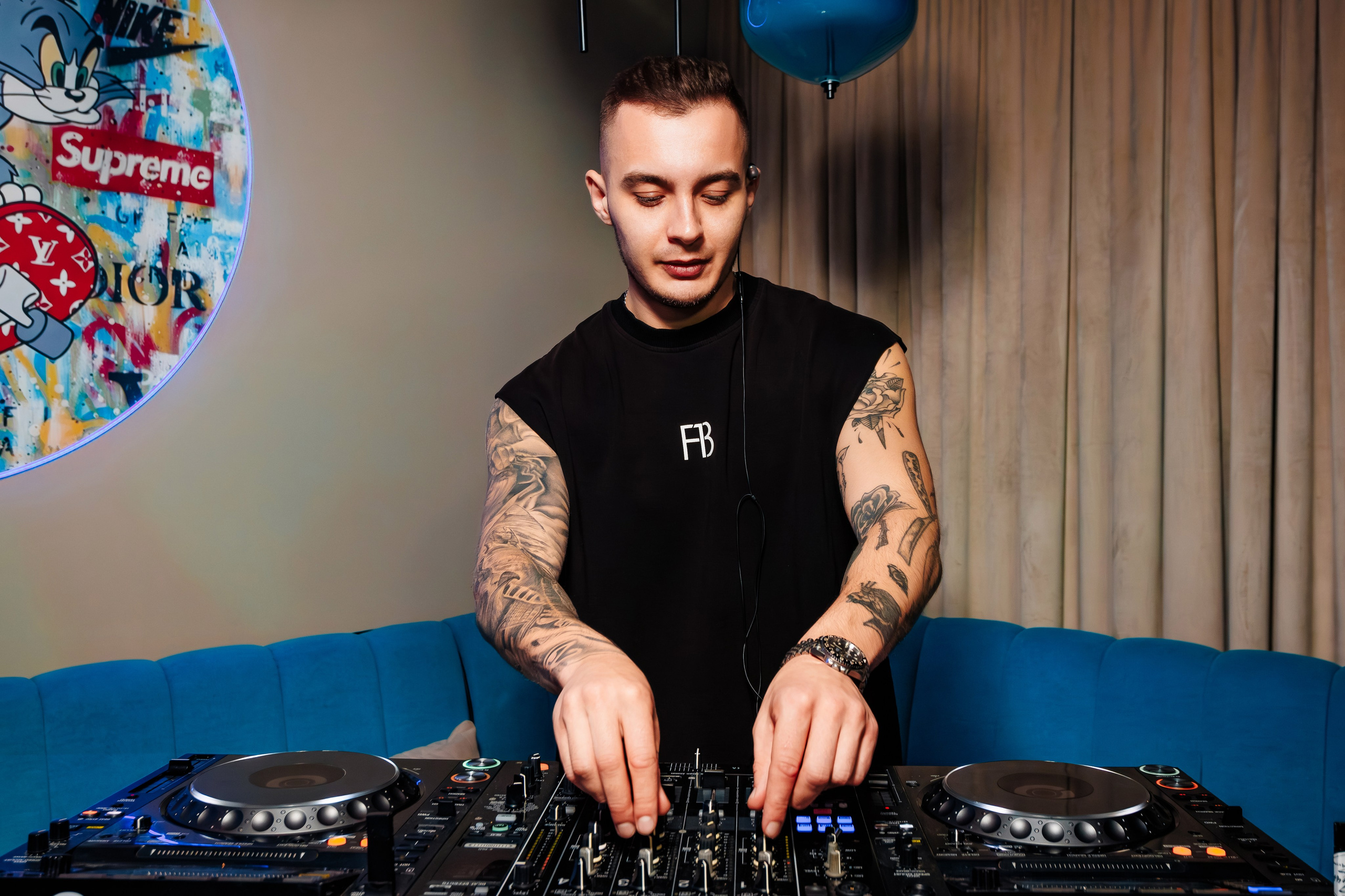 Вечеринка в караоке клубе «IMPERIAL JOY"_Ялта_27.12.2025. Аминов Руслан | Фотограф