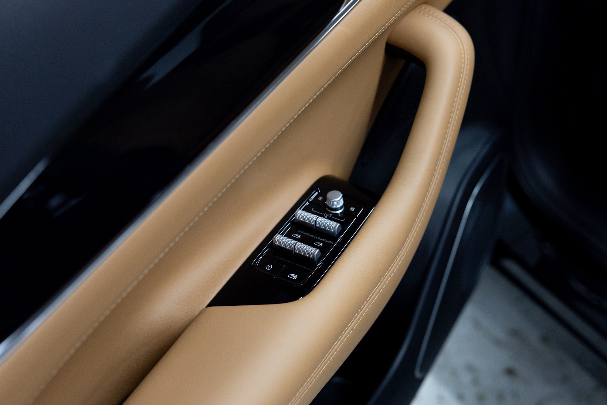 Geely Atlas 1.5T DCT (174 л. с.). Автосалон «Х-Авто»