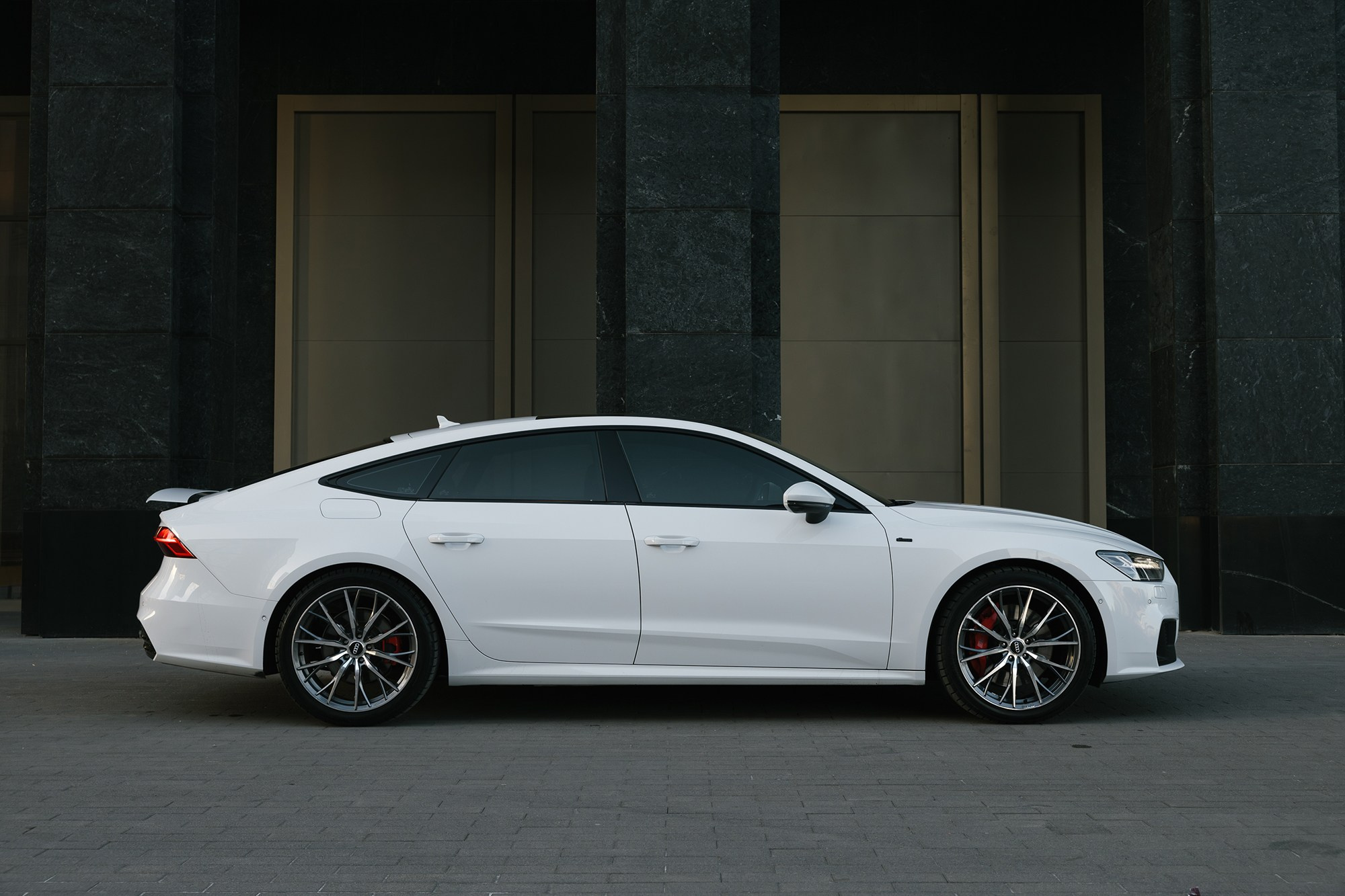 Audi A7 3.0 AMT, 55 TFSI 3.0 quattro S tronic (340 л. с.), 2019 год. Автосалон «Х-Авто»
