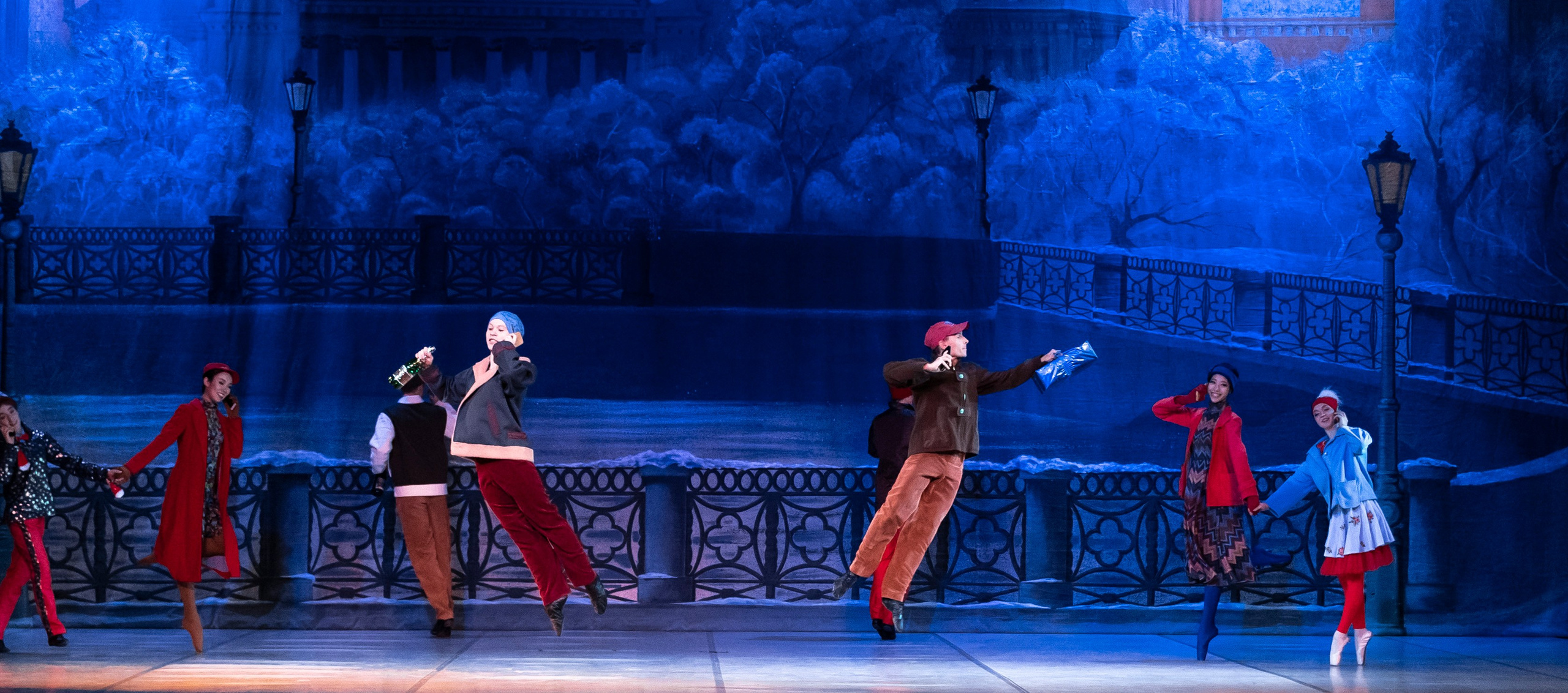 Продавец игрушек Воронежкского театра оперы и балета для Летних балетных сезонов. Балетный фотограф Москва Майоров Николай