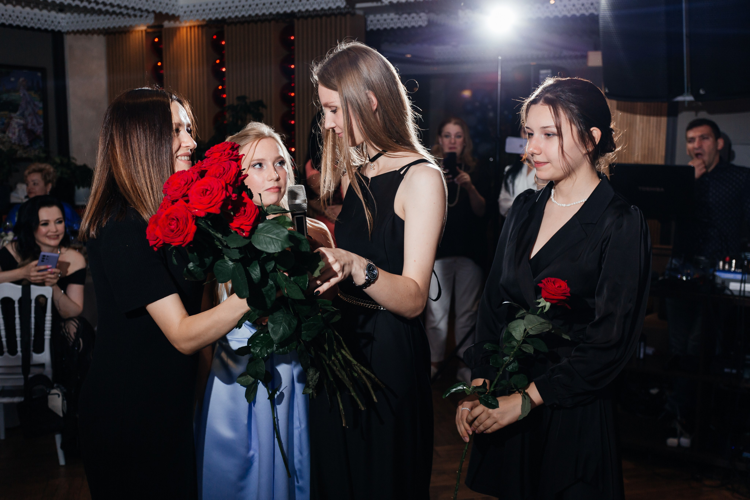 Выпускной 11 «А». Школа № 42. Свадебный фотограф в Краснодаре Николай Крауз