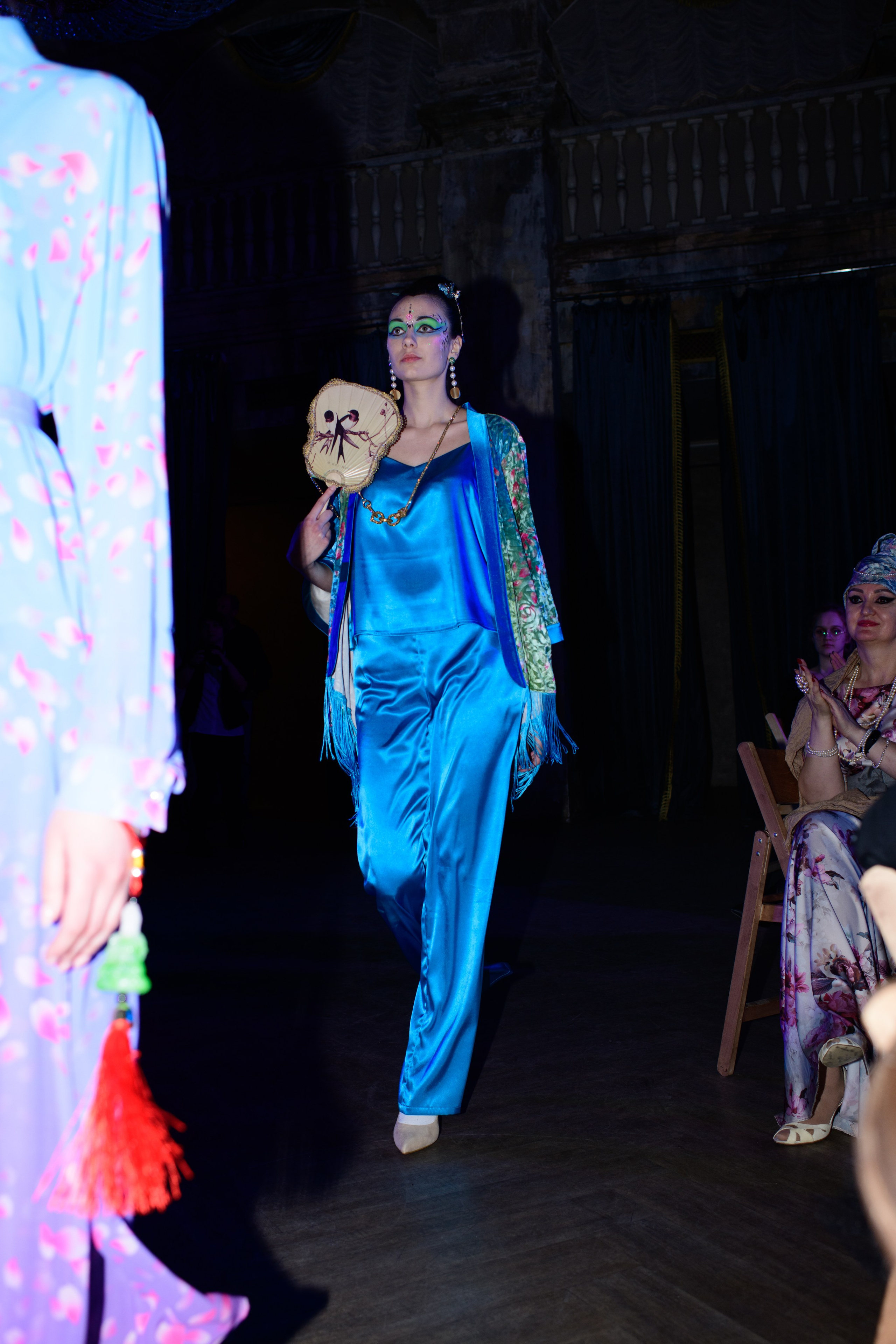 Репортаж модного показа «Люди брендов». Организация и проведение фотосъемок в Санкт-Петербурге. Фотограф Смирягин Илья