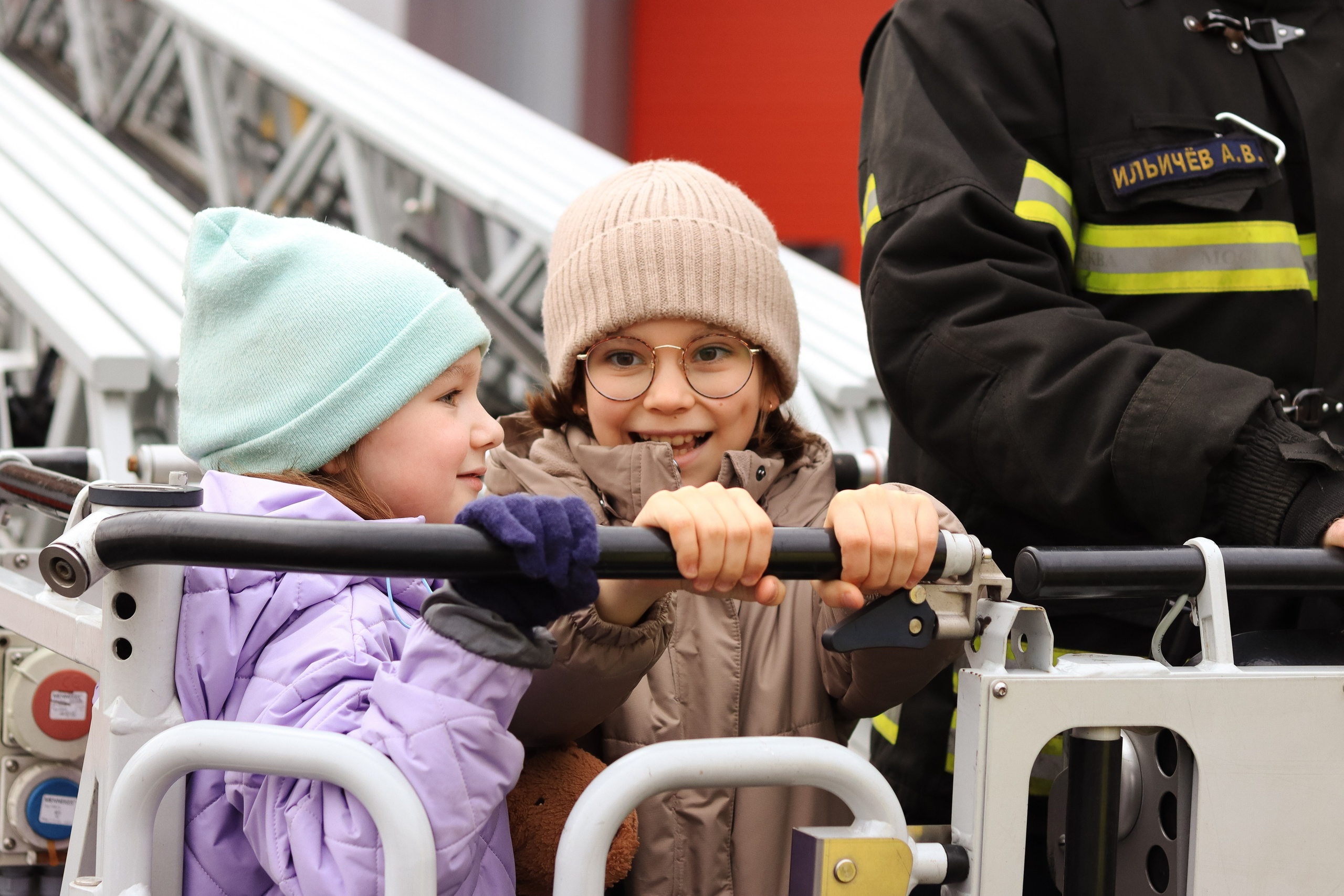 Экскурсия в пожарно-спасательный отряд № 214. Репортажный фотограф в Москве и Зеленограде Karina-vozd