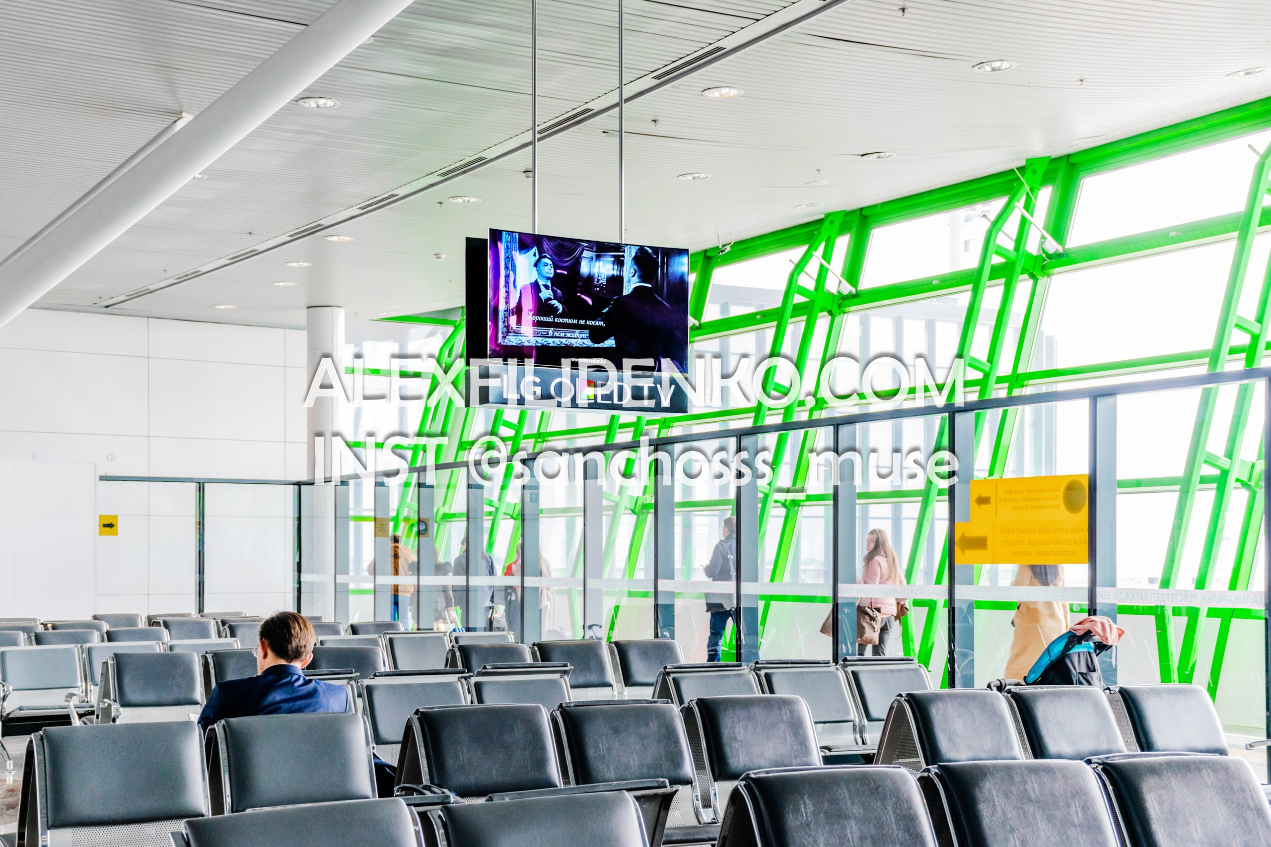 Фотосъемка для рекламного оператора MYD Production в Аэропорту Астаны. Фотограф интерьера недвижимости и архитектуры в Астане