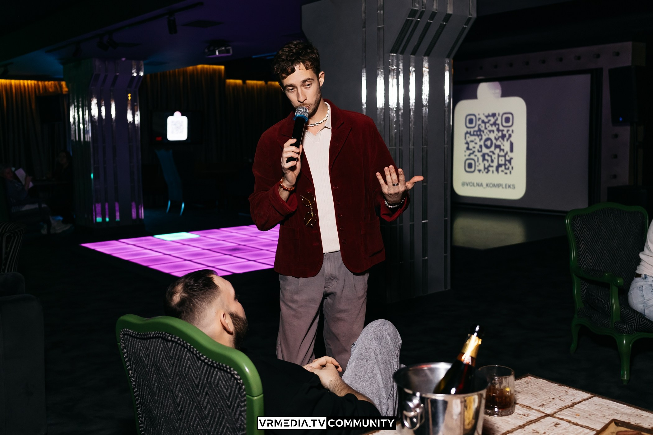 Вечер в караоке-баре «Volna»