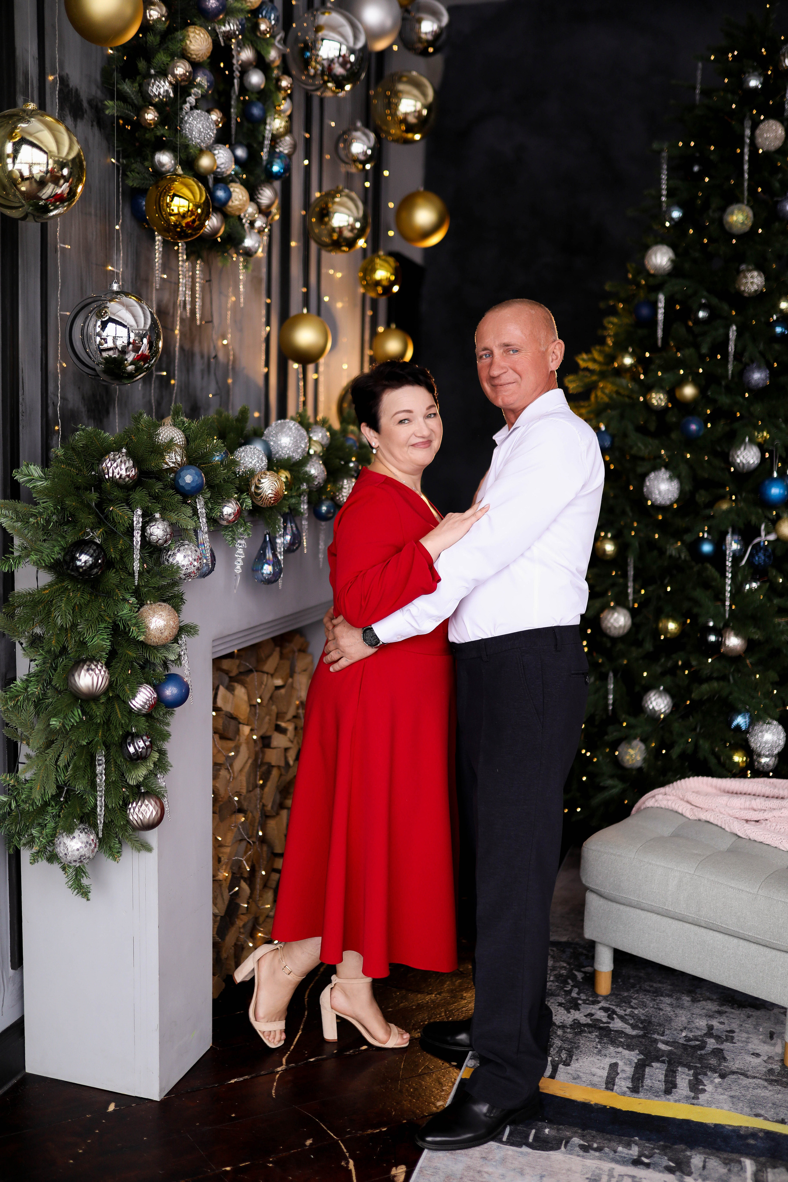 Семейная фотосессия в зале Вуд и Лофт. ФОТОГРАФ ХАБАРОВСК АНАСТАСИЯ РАЧЕНКОВА