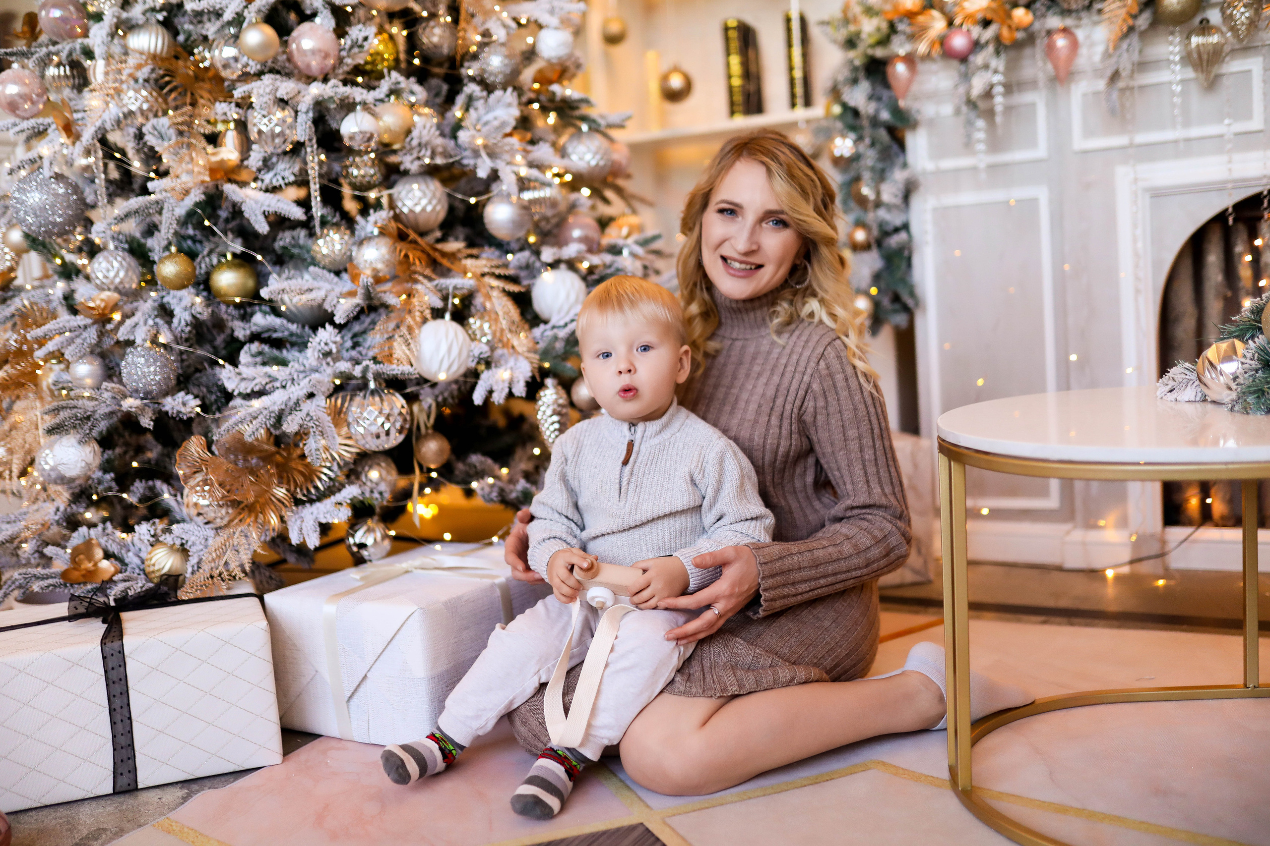 Семейная фотосессия в зале Флет и Вайт. ФОТОГРАФ ХАБАРОВСК АНАСТАСИЯ РАЧЕНКОВА