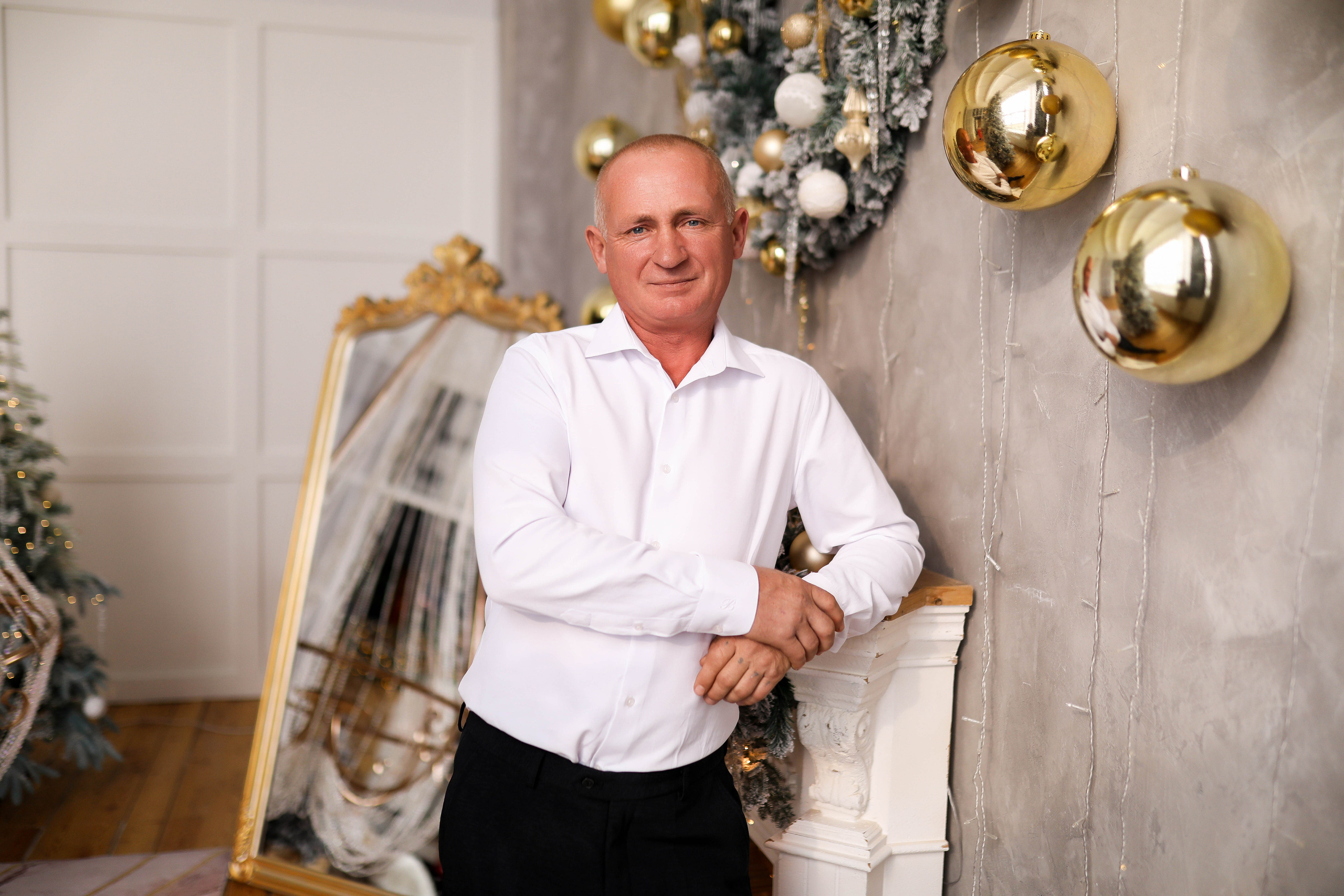 Семейная фотосессия в зале Вуд и Лофт. ФОТОГРАФ ХАБАРОВСК АНАСТАСИЯ РАЧЕНКОВА