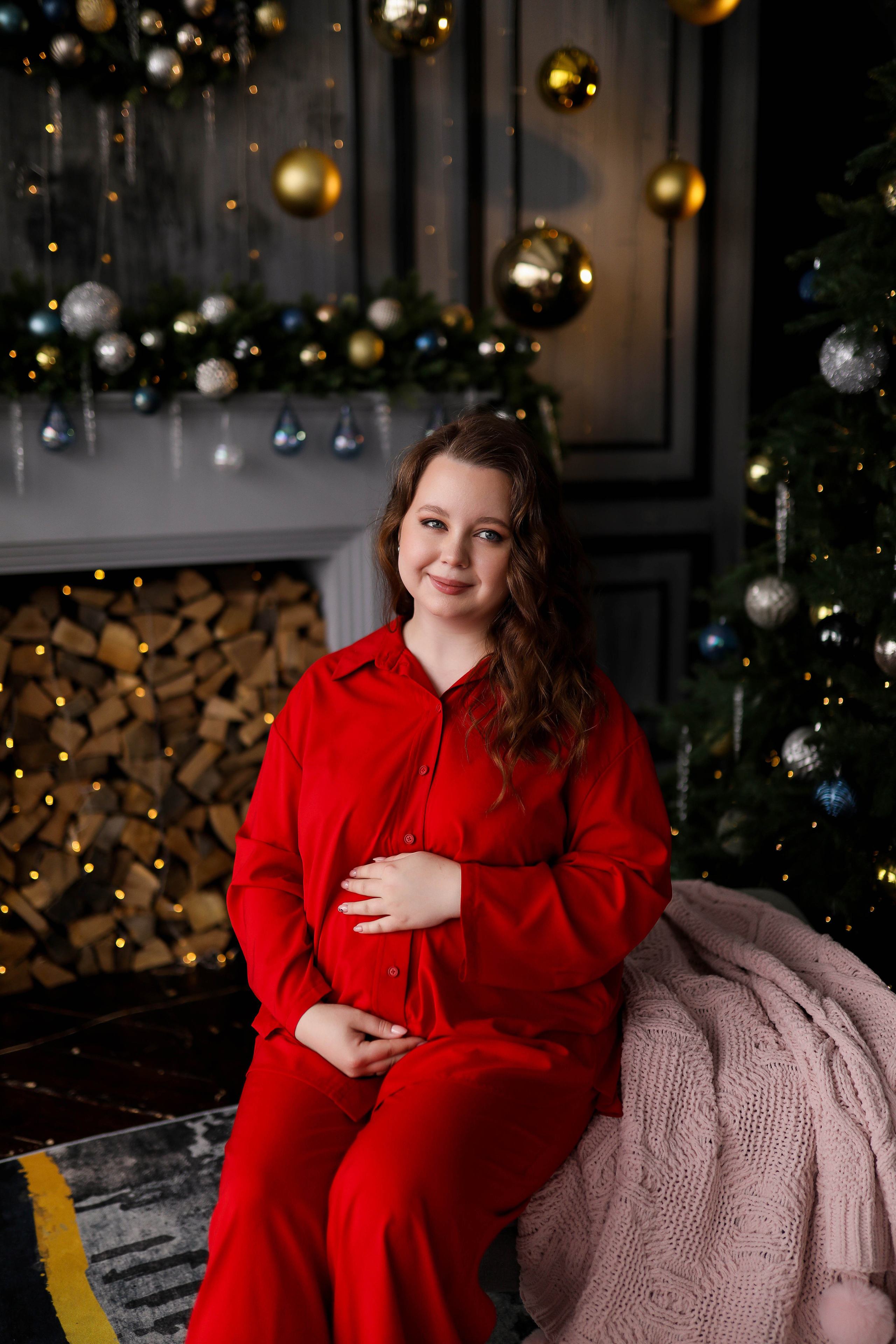 Семейная фотосессия в зале Вуд и Лофт. ФОТОГРАФ ХАБАРОВСК АНАСТАСИЯ РАЧЕНКОВА