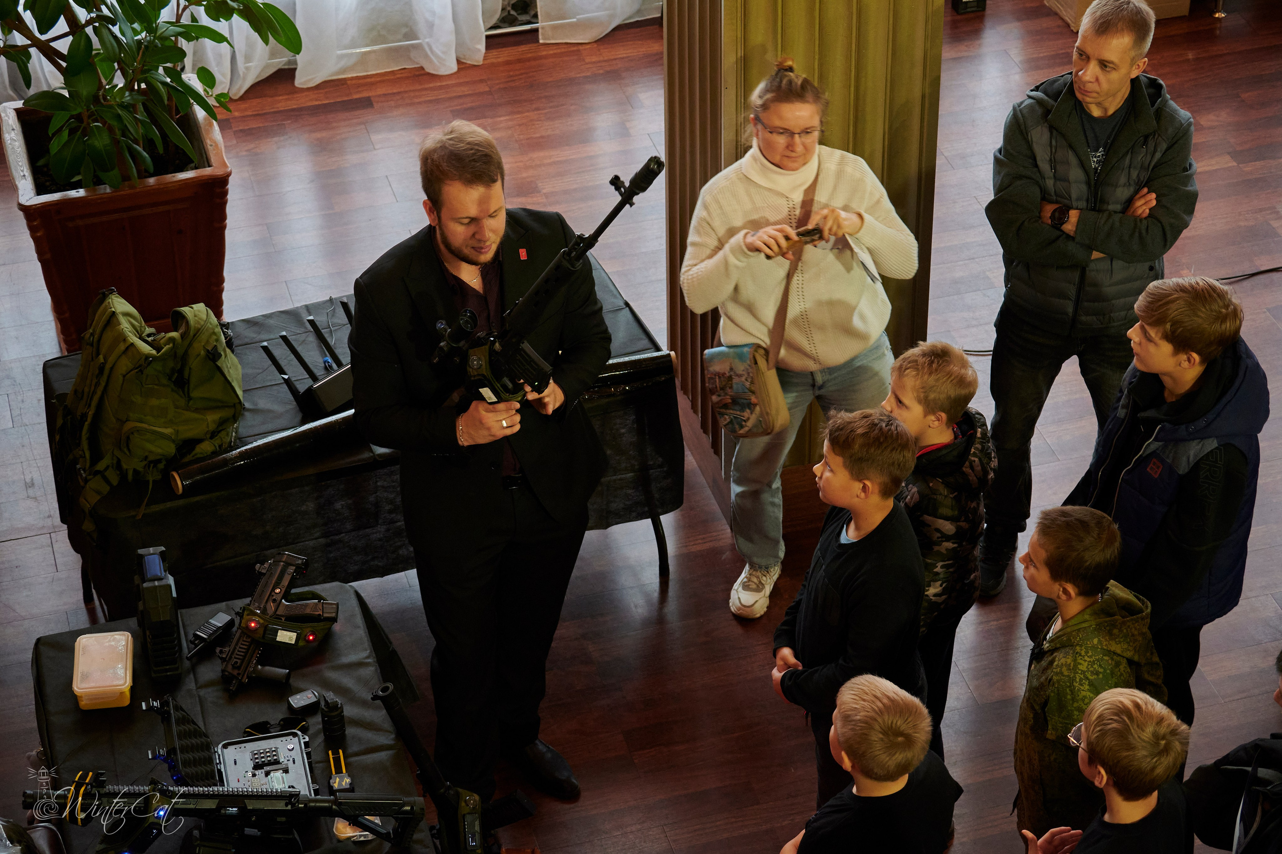 Калейдоскоп МЦК 28.09.24. Портретный и репортажный фотограф в Магадане Андрей Нефедов WinterCatPhoto