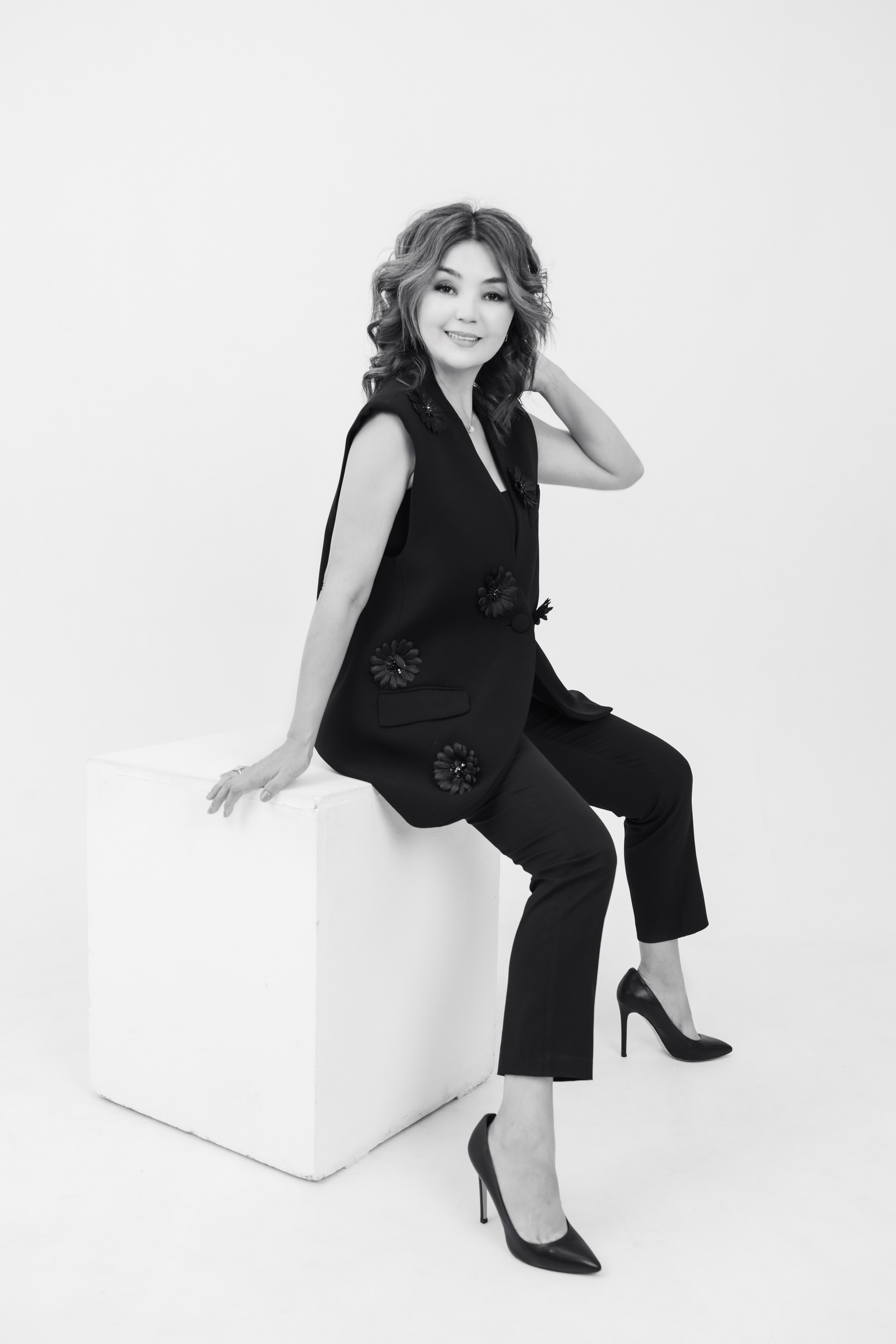 Циклорама. Женские, десткие, мужские, семейные портреты в Казахстане