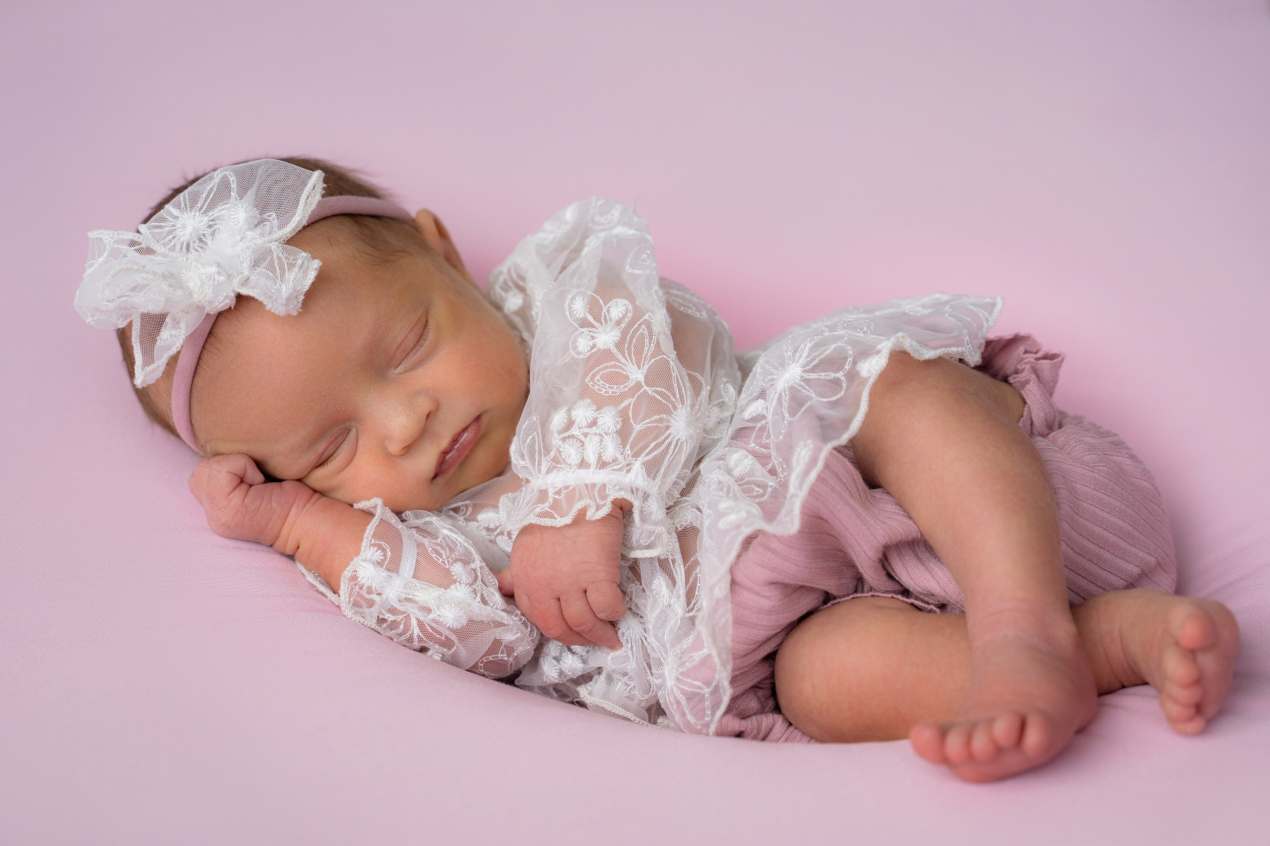 Ньюборн стандарт. Фотостудия Малина в городе Улан-Удэ. Фотограф Ирина Жарникова