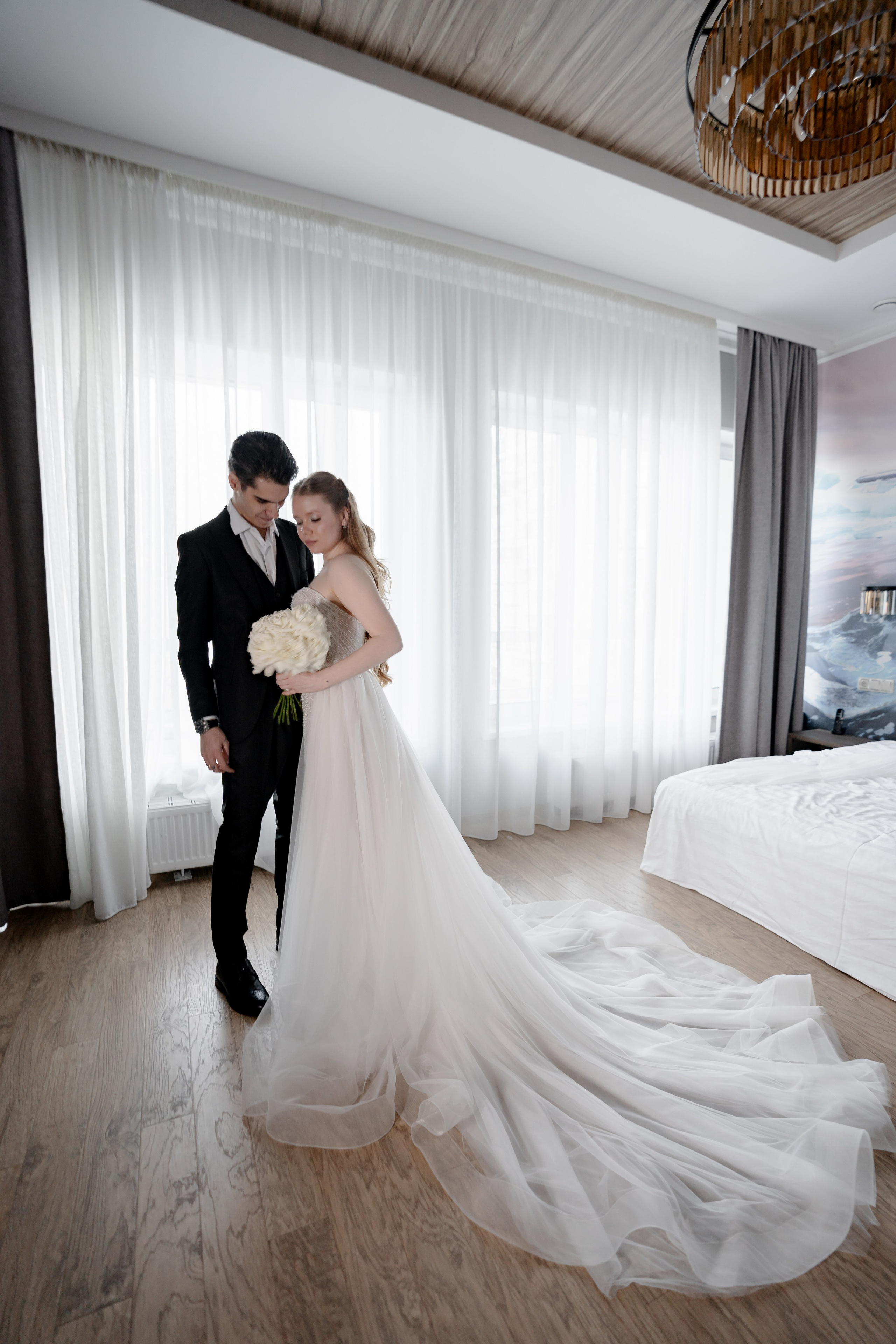 СВАДЕБНАЯ СЬЕМКА СБОРОВ В ОТЕЛЕ И ВЫЕЗД НА ЦЕРЕМОНИЮ (СНЯТО В СИБИРЕ В НИЖНЕВАРТОВСКЕ)М. Профессиональный фотограф, Санкт-Петербург — Виктория Богомолова