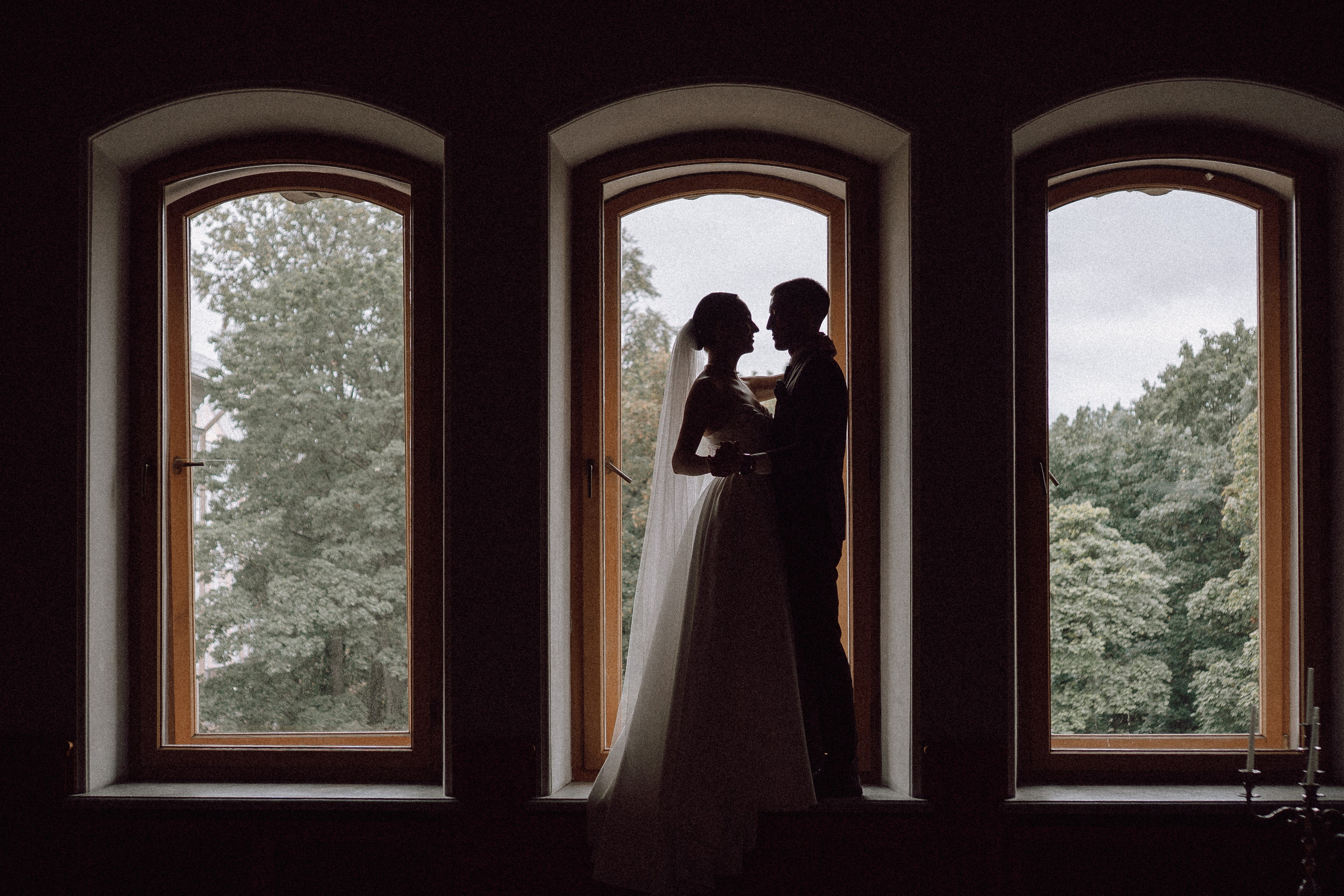 СВАДЕБНАЯ ПРОГУЛКА В САНТК-ПЕТЕРБУРГЕ (ИСАКИЕВСКИЙ СОБОР, ЗИМНЯЯ КАНАВКА, ЭРМИТАЖ И БОЛЬШАЯ МОРСКАЯ УЛИЦА). Профессиональный фотограф, Санкт-Петербург — Виктория Богомолова