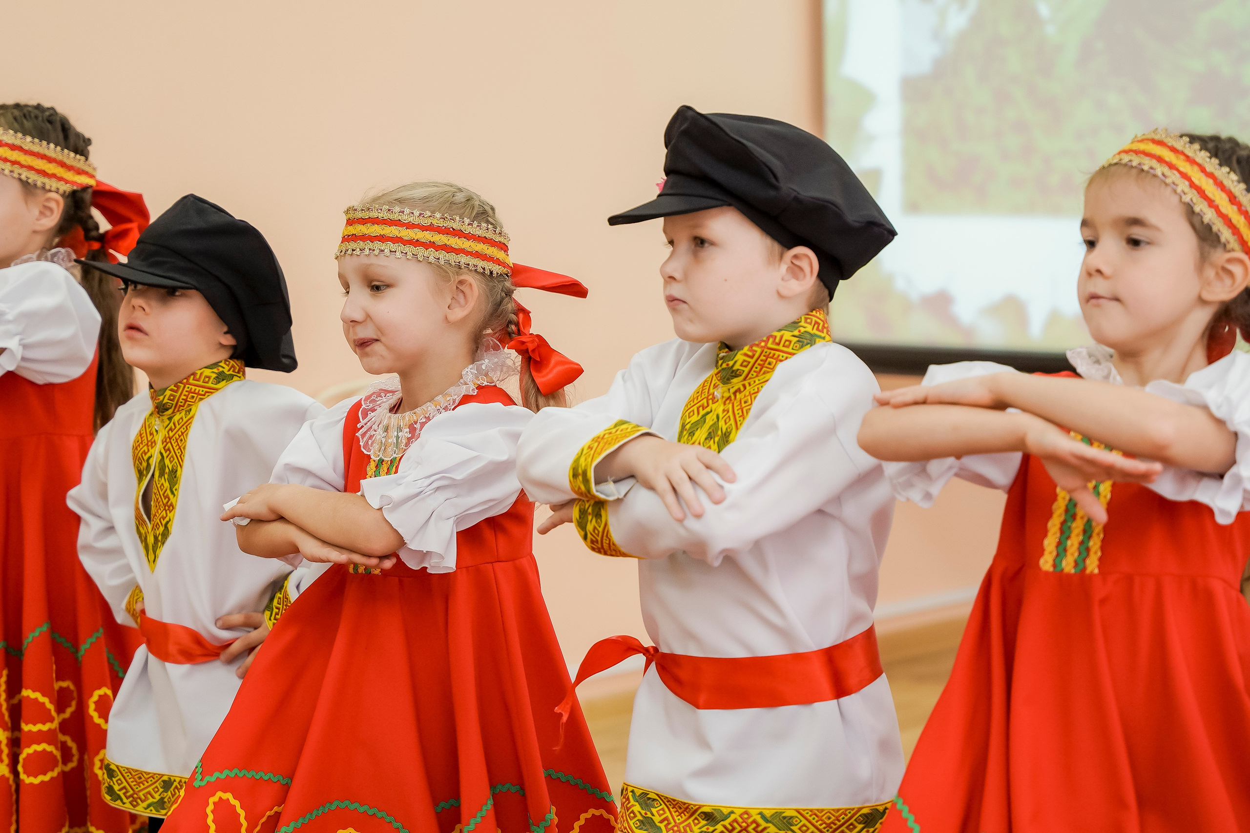 Еще осень. Геннадий Войтов — контент под любые задачи