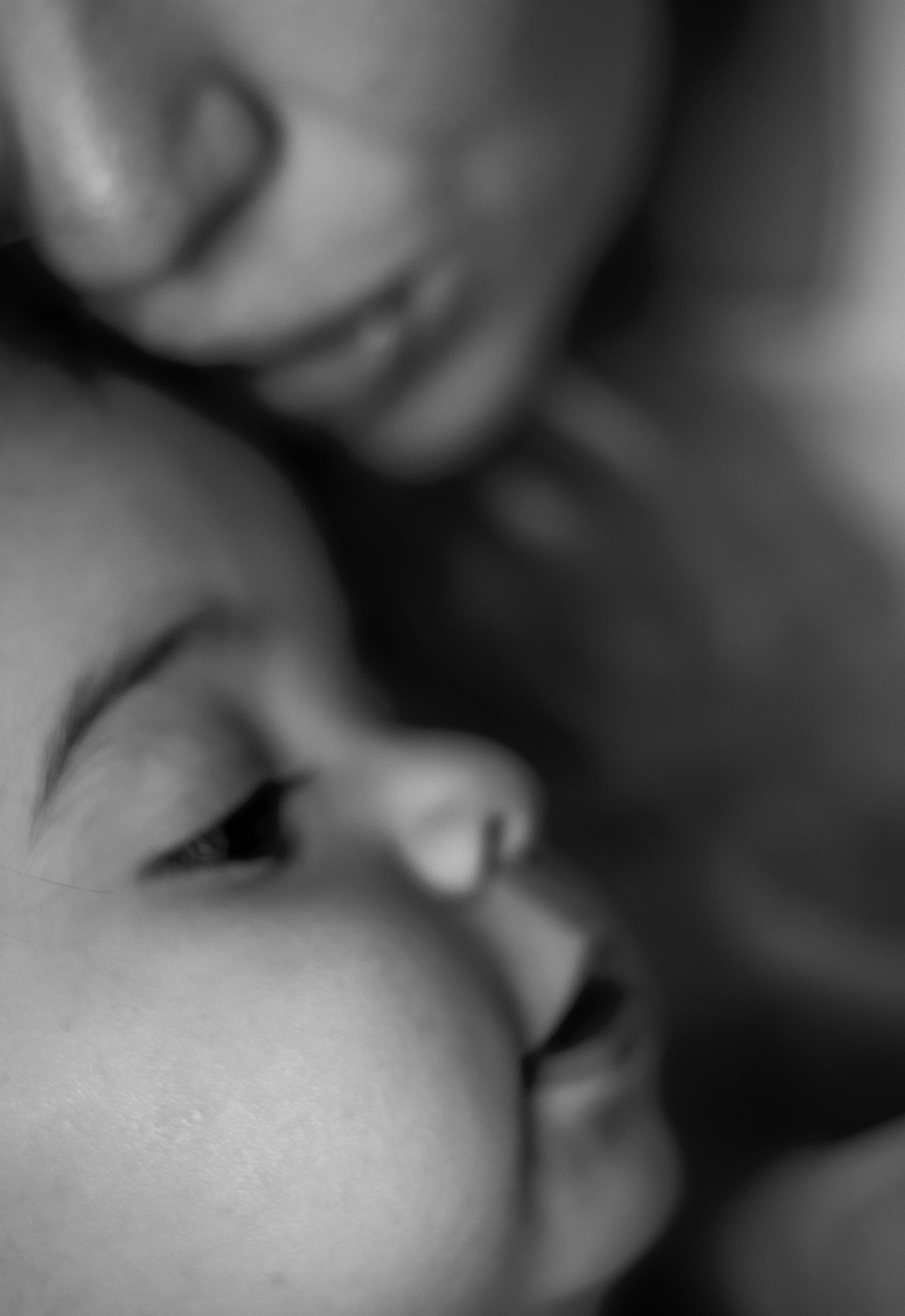 Мария и Тея. Детский и семейный фотограф Татьяна Рыбалко. Фотосессии у вас дома