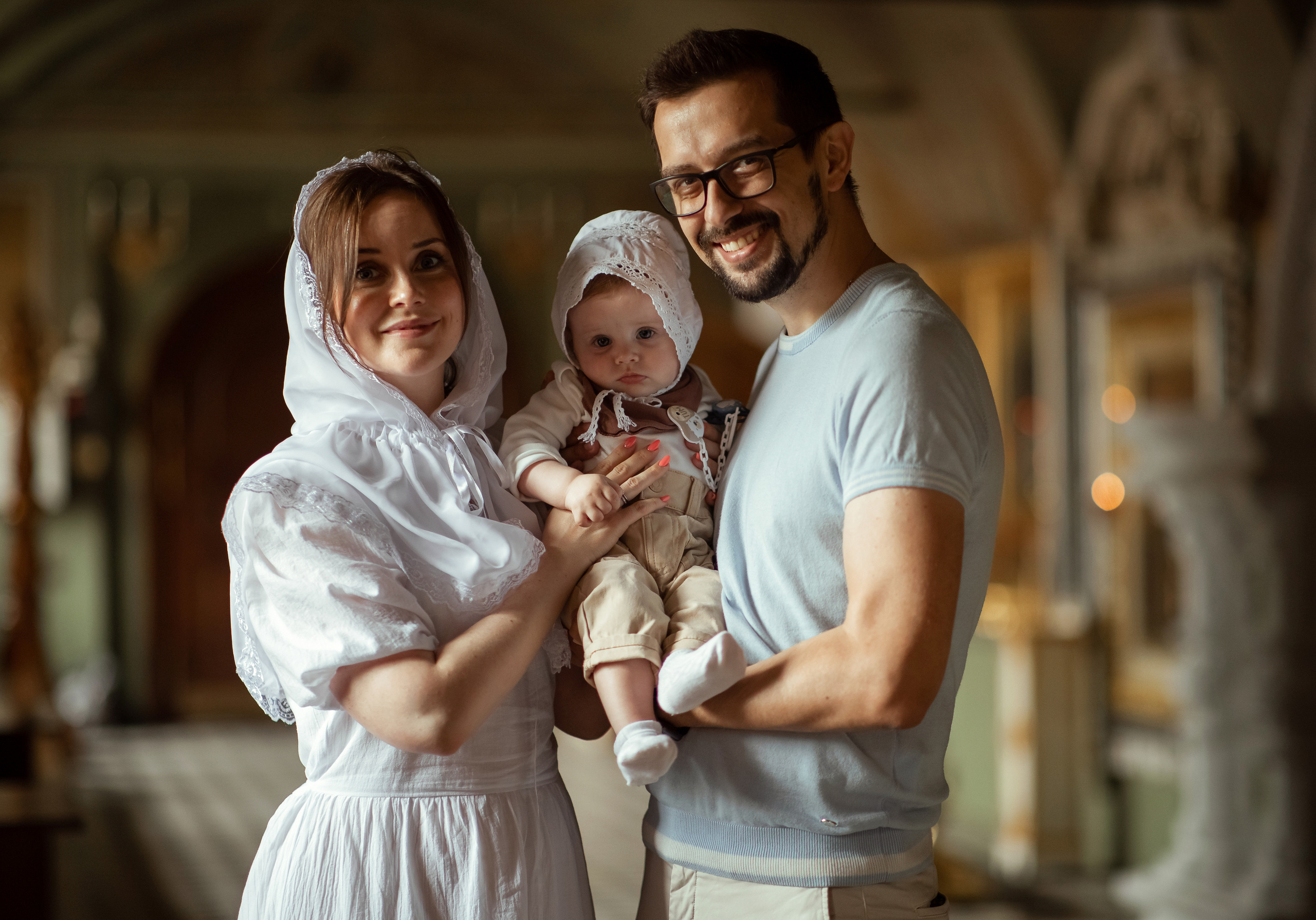 Крещение ребенка - фотосессия в церкви. Фото Татьяна Рыбалко