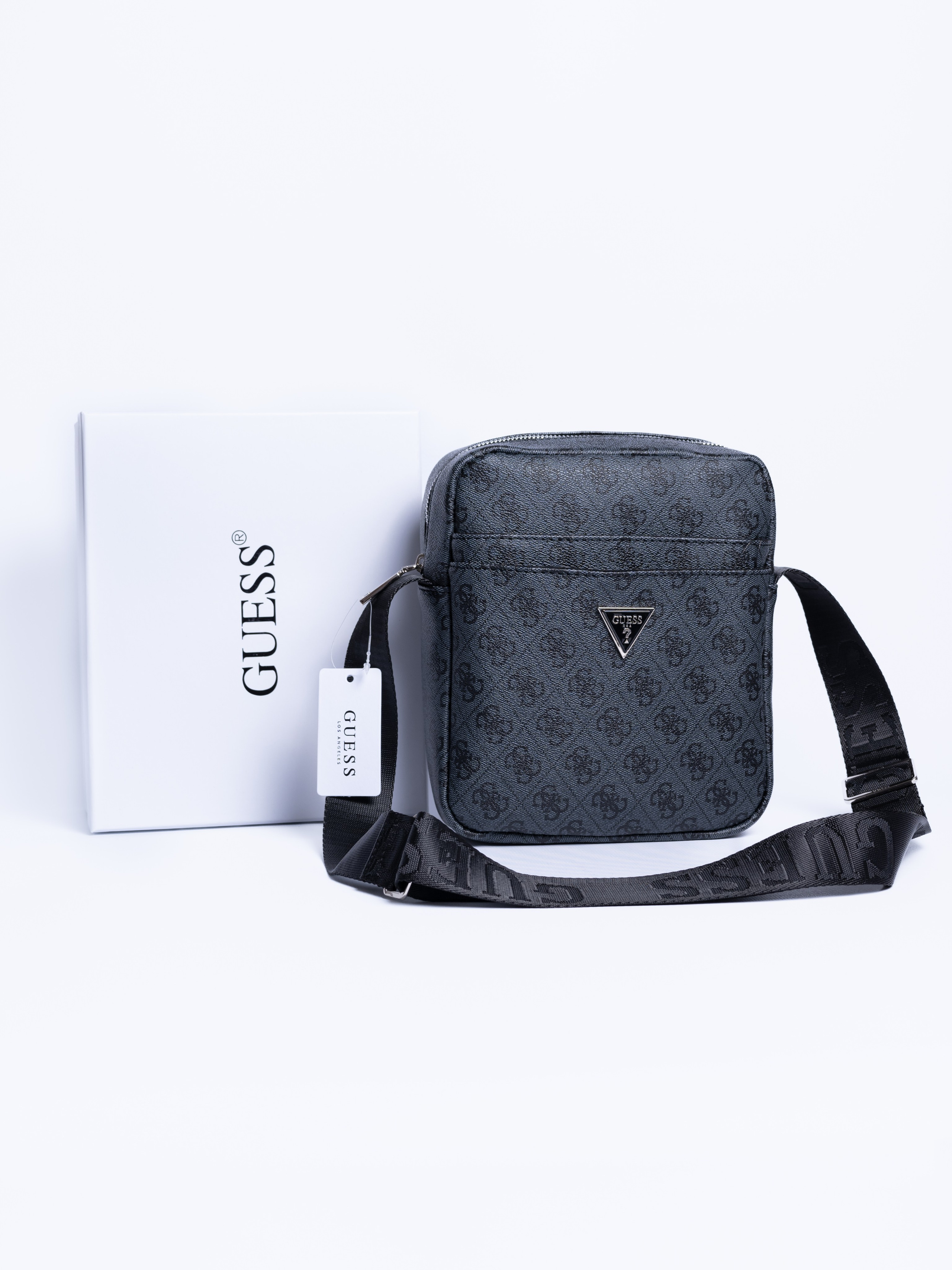 Мужские сумки. Предметный фотограф, фото для маркетплейсов Пятигорск, КМВ