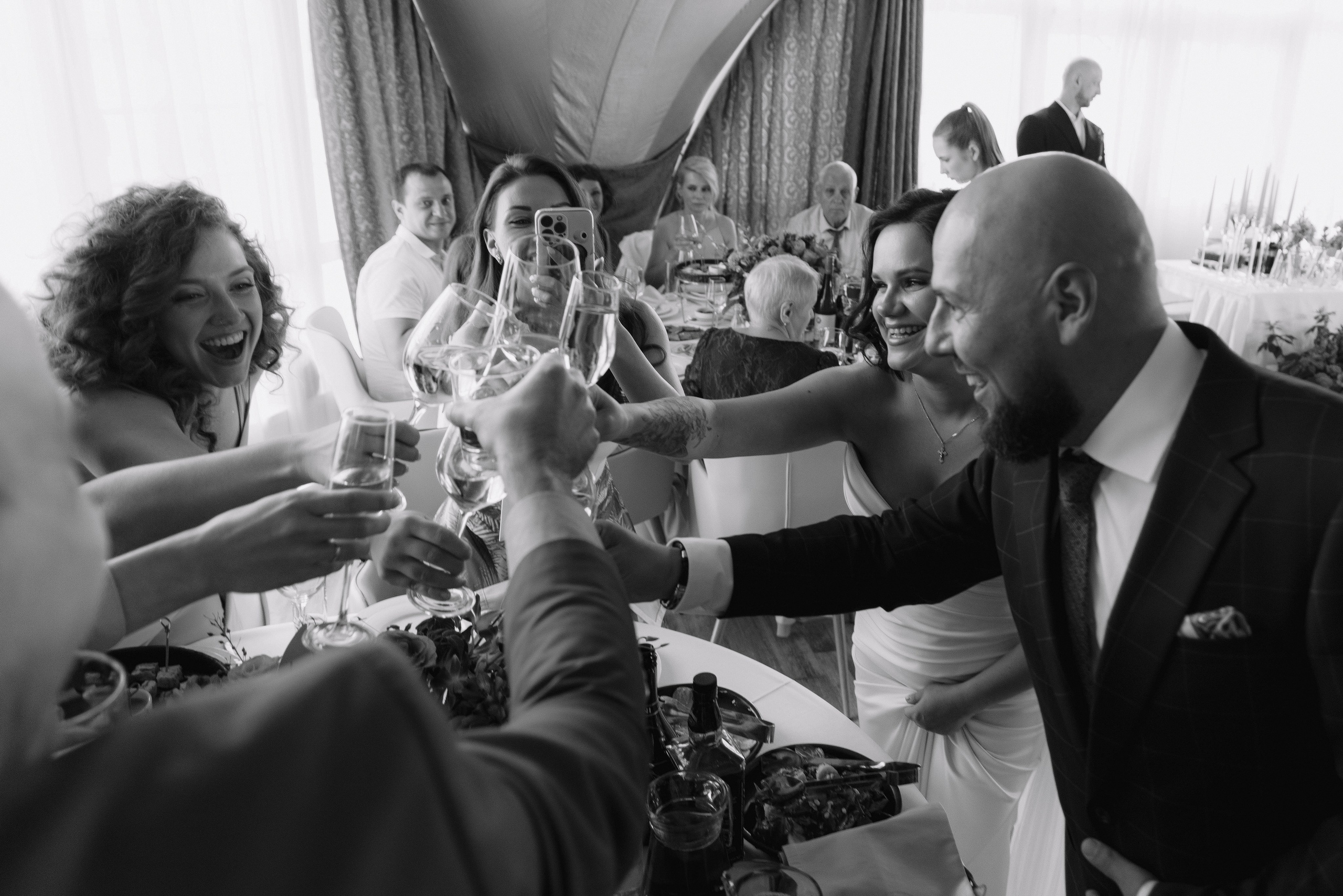 Стильное свадебное платье. Свадебный фотограф и видеограф в Москве, Виктор Архилюк