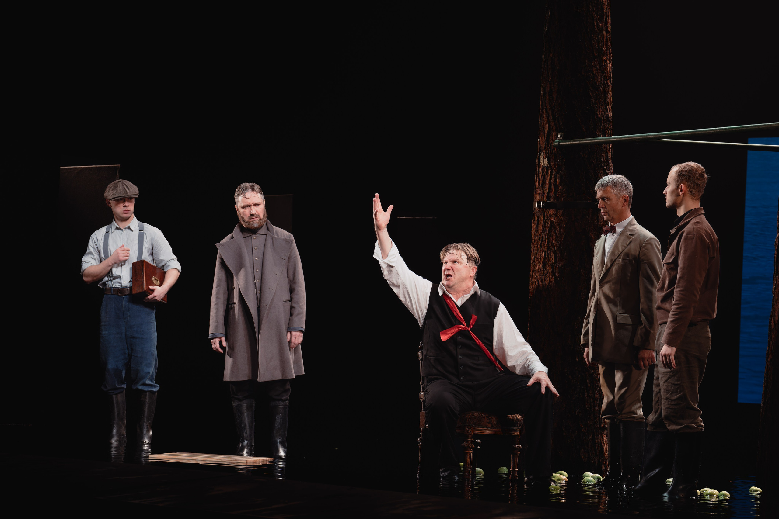 Театр Маяковского: Лес. Сайт фотографа Сергея Абрамова