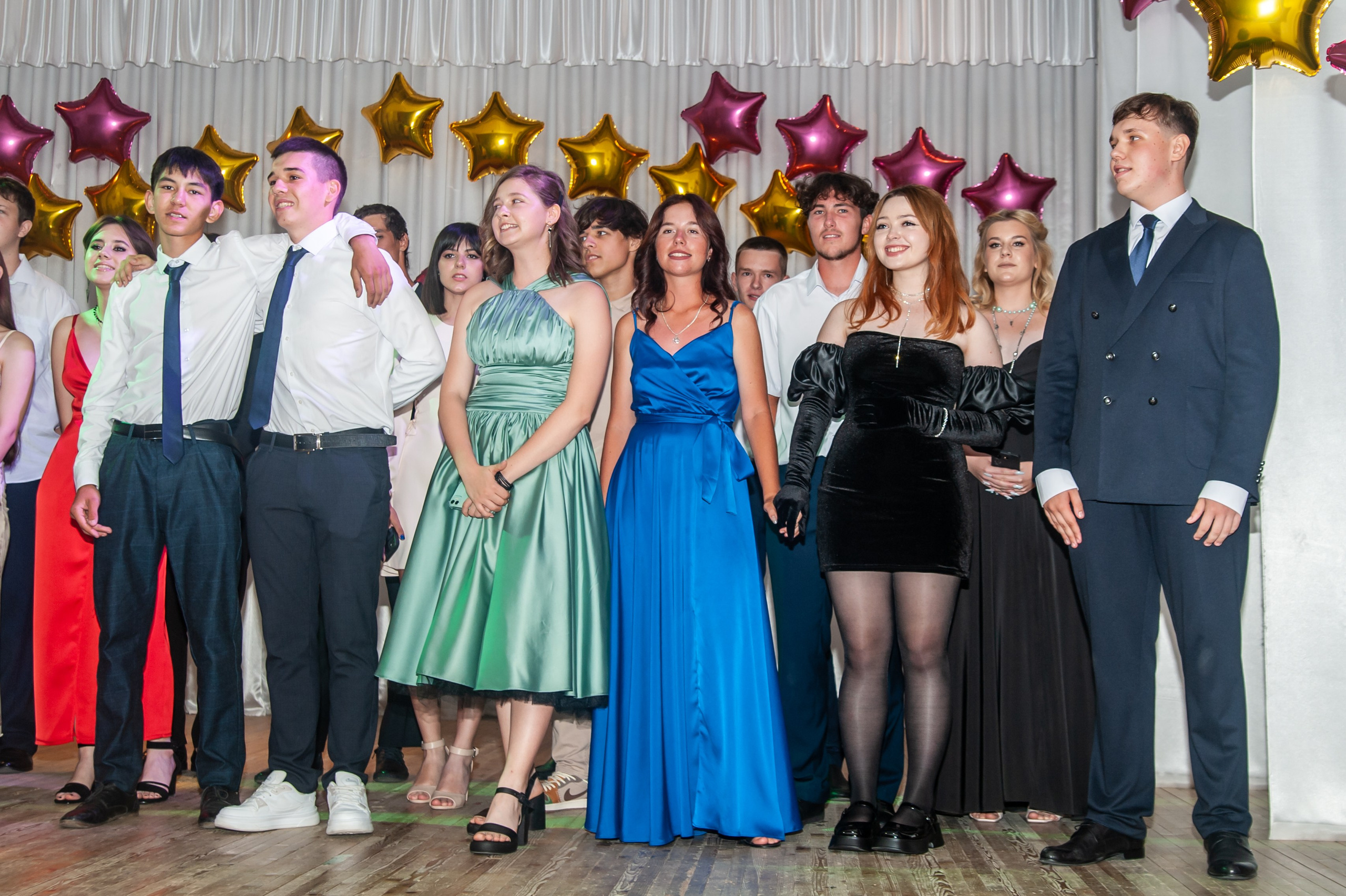 Выпускной МАОУ СОШ № 17 им. Эдуарда Есаяна. Свадебный и семейный фотограф Денис Лукьянов в Краснодаре, Краснодарском крае и Республике Крым