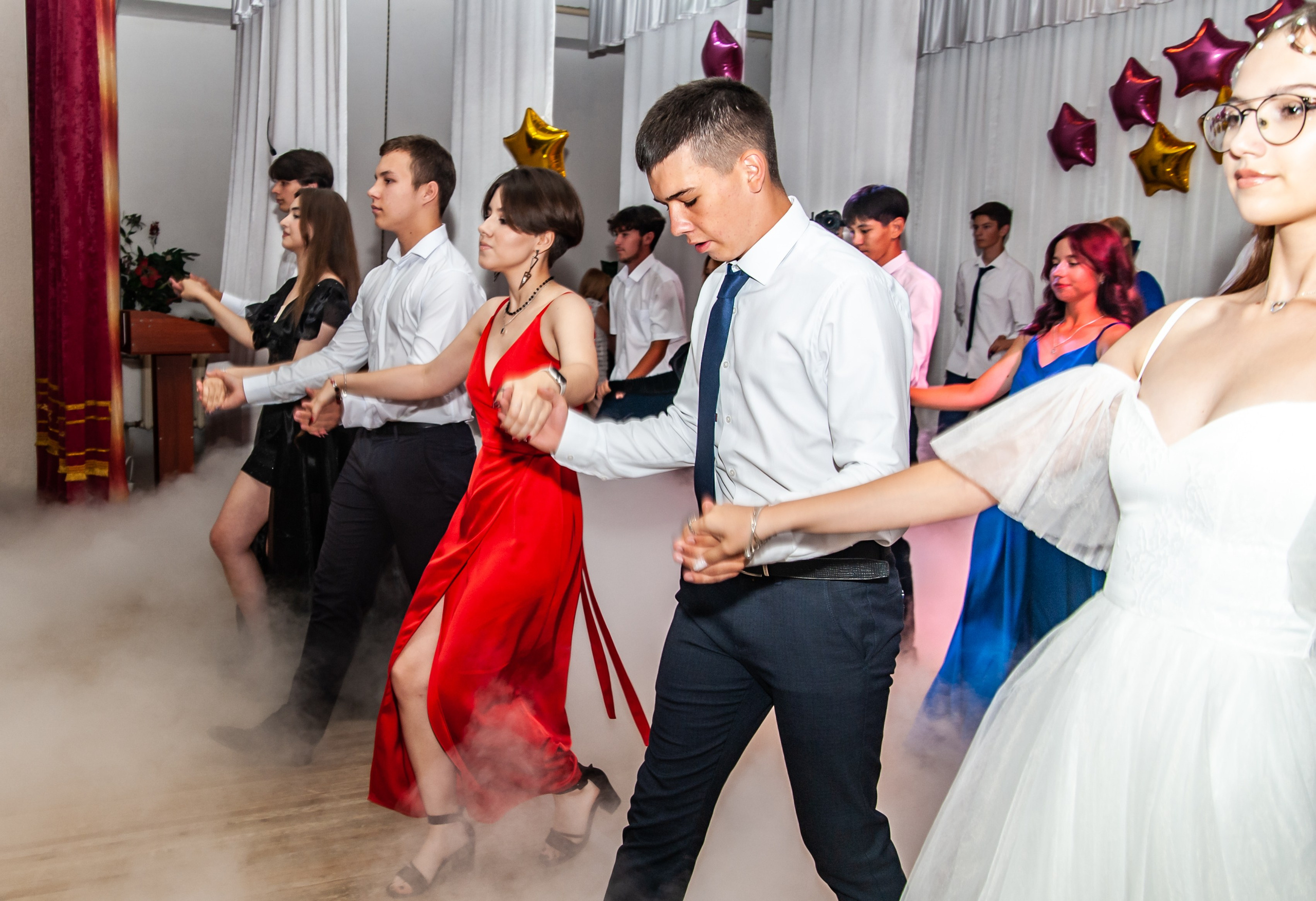 Выпускной МАОУ СОШ № 17 им. Эдуарда Есаяна. Свадебный и семейный фотограф Денис Лукьянов в Краснодаре, Краснодарском крае и Республике Крым