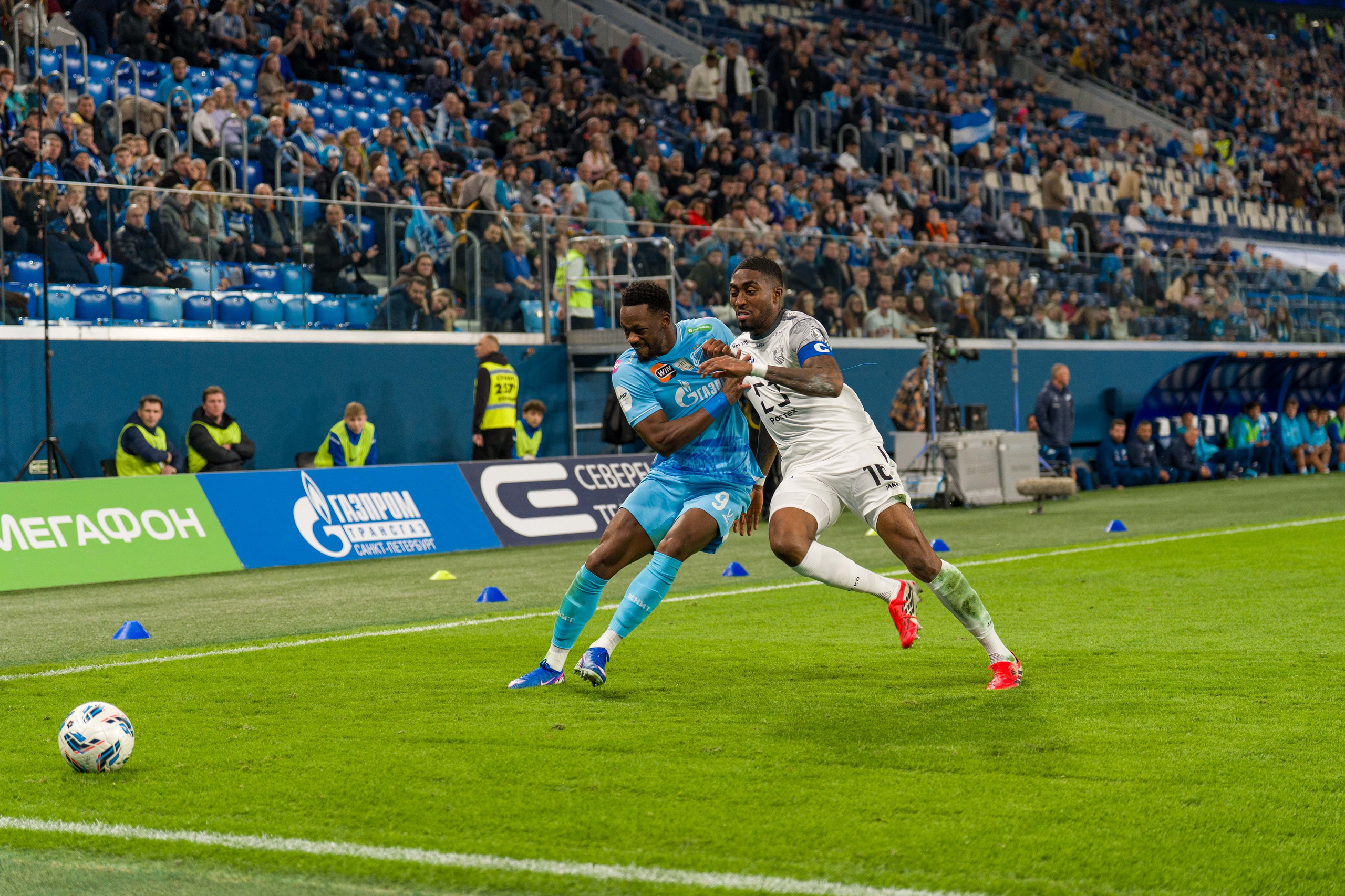 Zenit vs Baltika — RPL 2025/26 match gallery at Gazprom Arena | Anton Gauf. Sports Photographer in Saint Petersburg | Anton Hauff